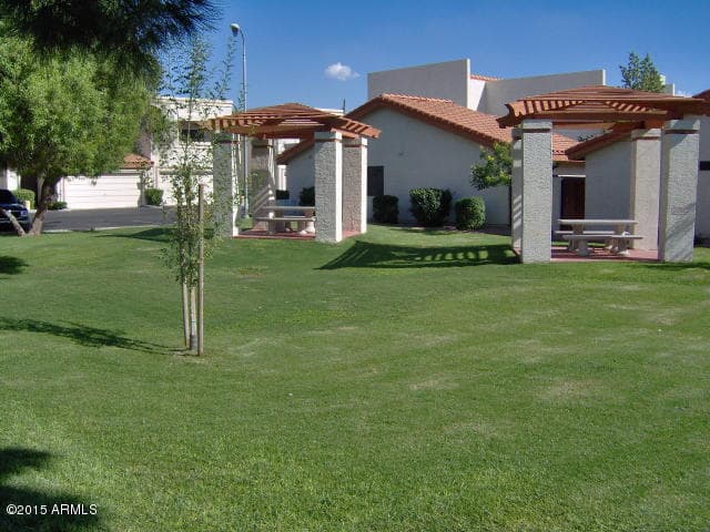 8709 N SHADOW Lane, Peoria, AZ 85345 — photo 5 of 39