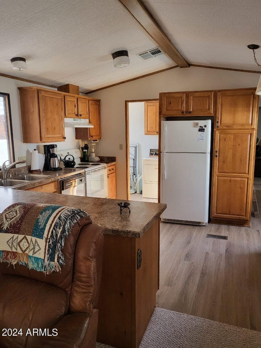 910 W GURLEY Street 32, Prescott, AZ 86305 — photo 16 of 50