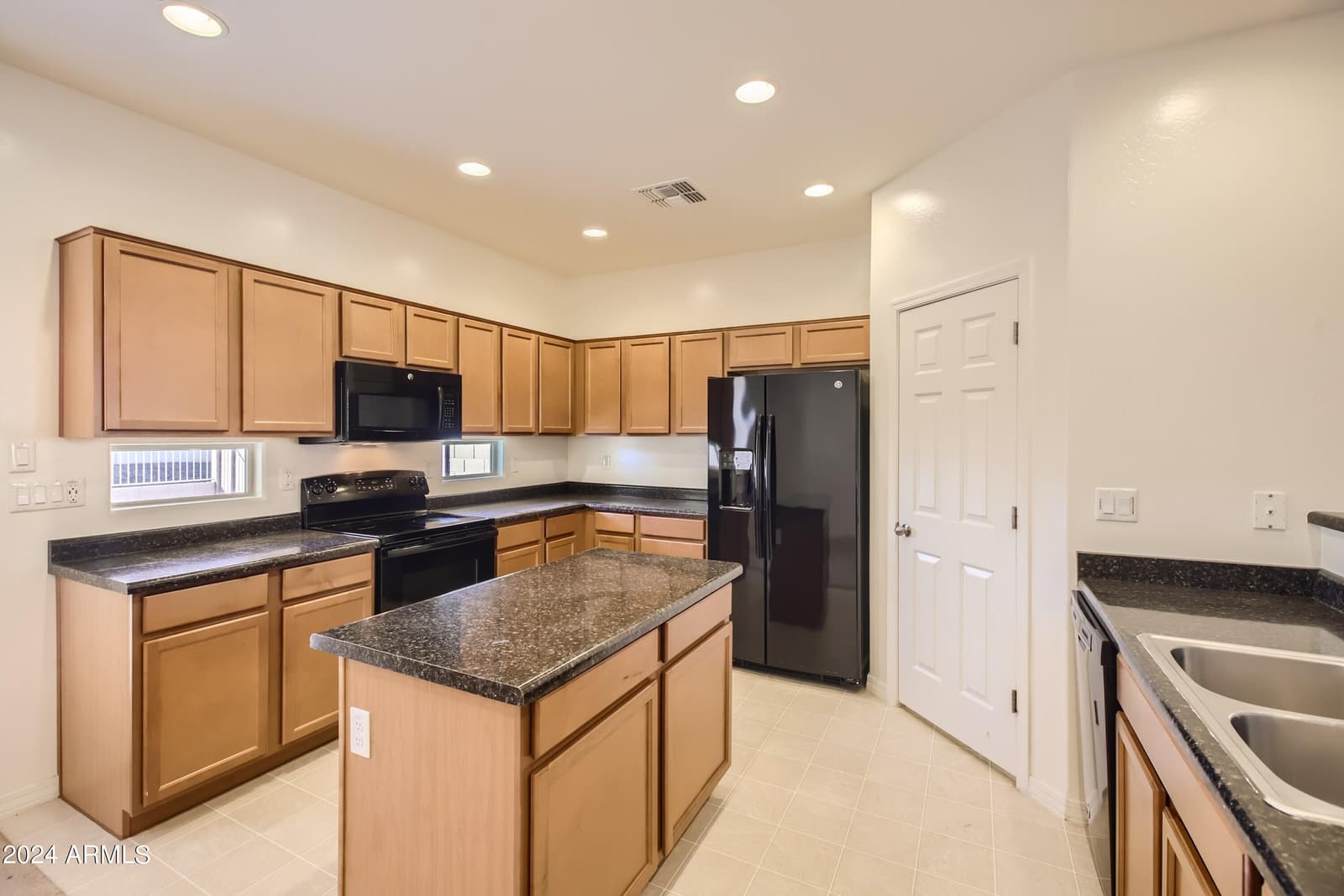 12209 W DESERT Lane, El Mirage, AZ 85335 — photo 14 of 89