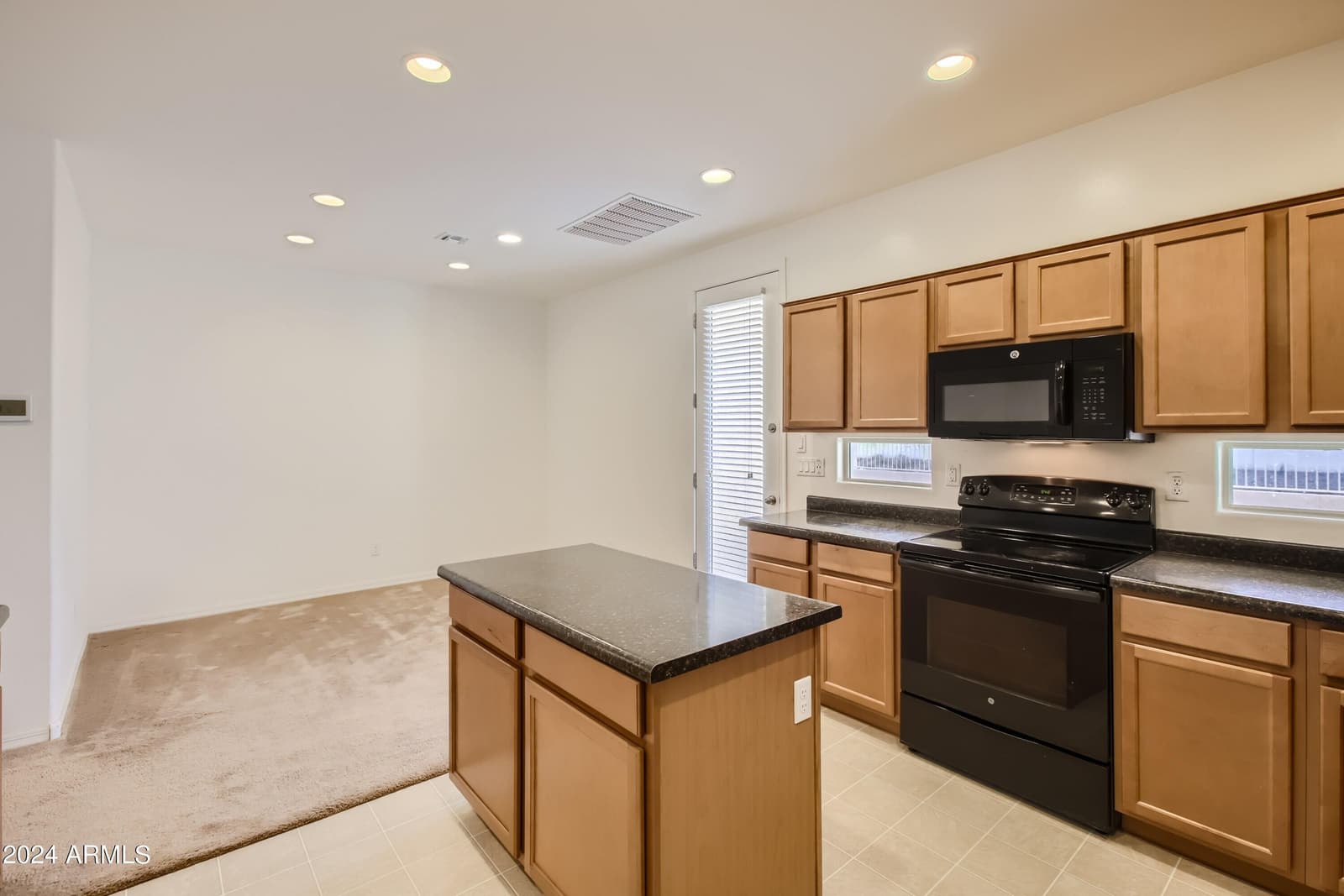 12209 W DESERT Lane, El Mirage, AZ 85335 — photo 15 of 89