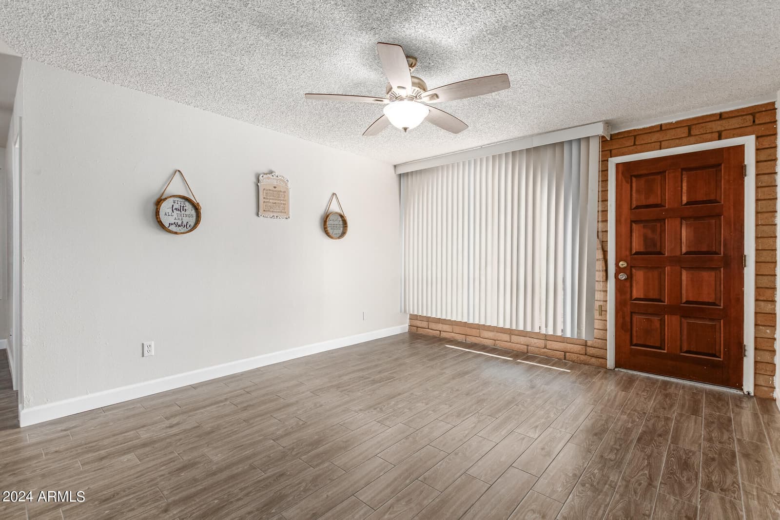 9641 N 13TH Avenue, Phoenix, AZ 85021 — photo 7 of 24