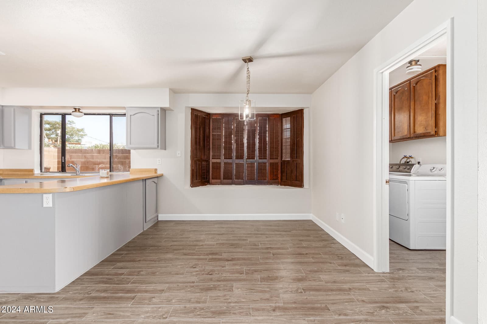 9641 N 13TH Avenue, Phoenix, AZ 85021 — photo 8 of 24