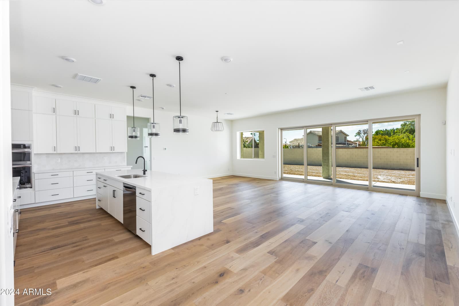 7583 W GELDING Drive, Peoria, AZ 85381 — photo 5 of 44