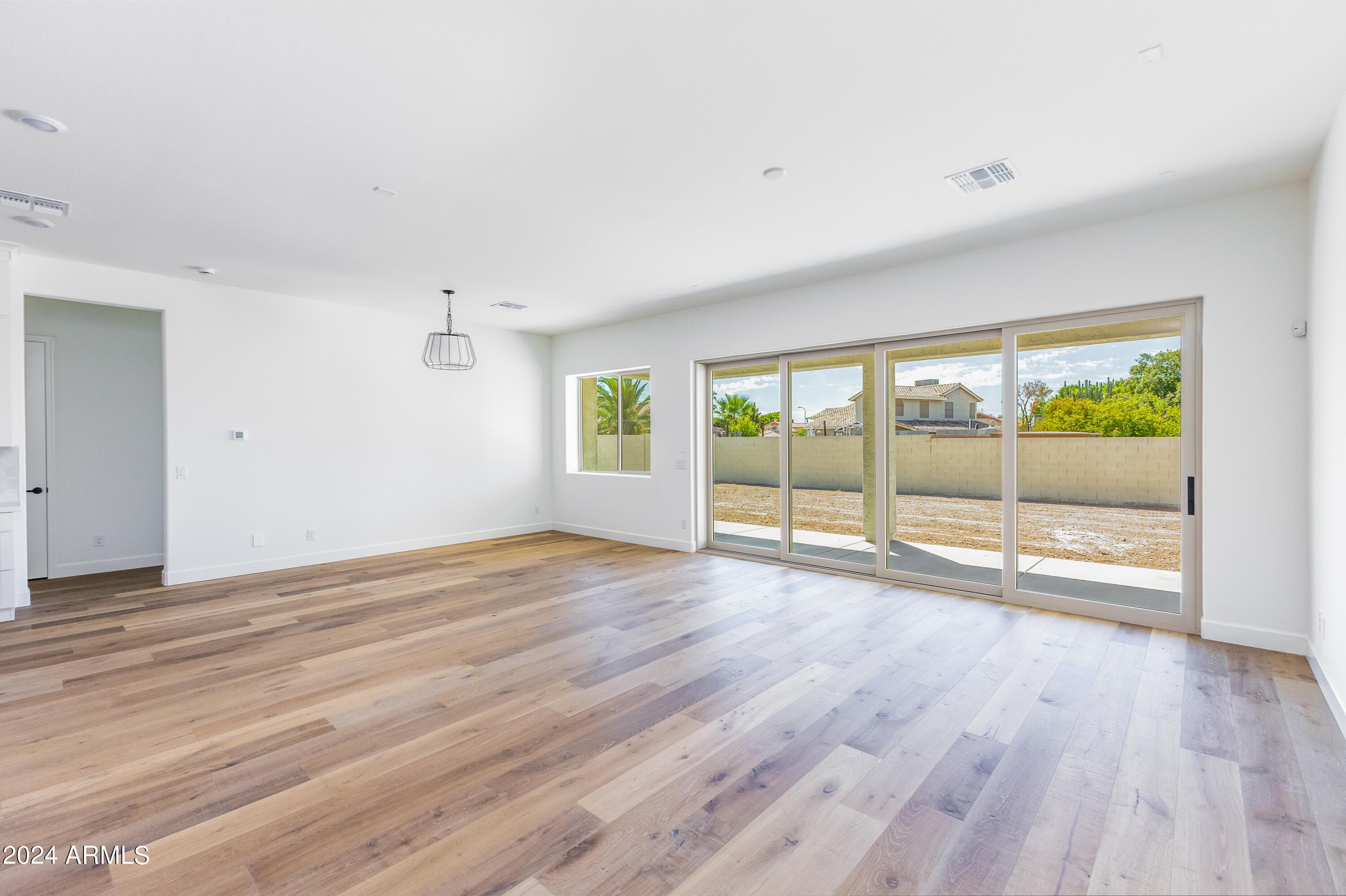 7583 W GELDING Drive, Peoria, AZ 85381 — photo 15 of 44