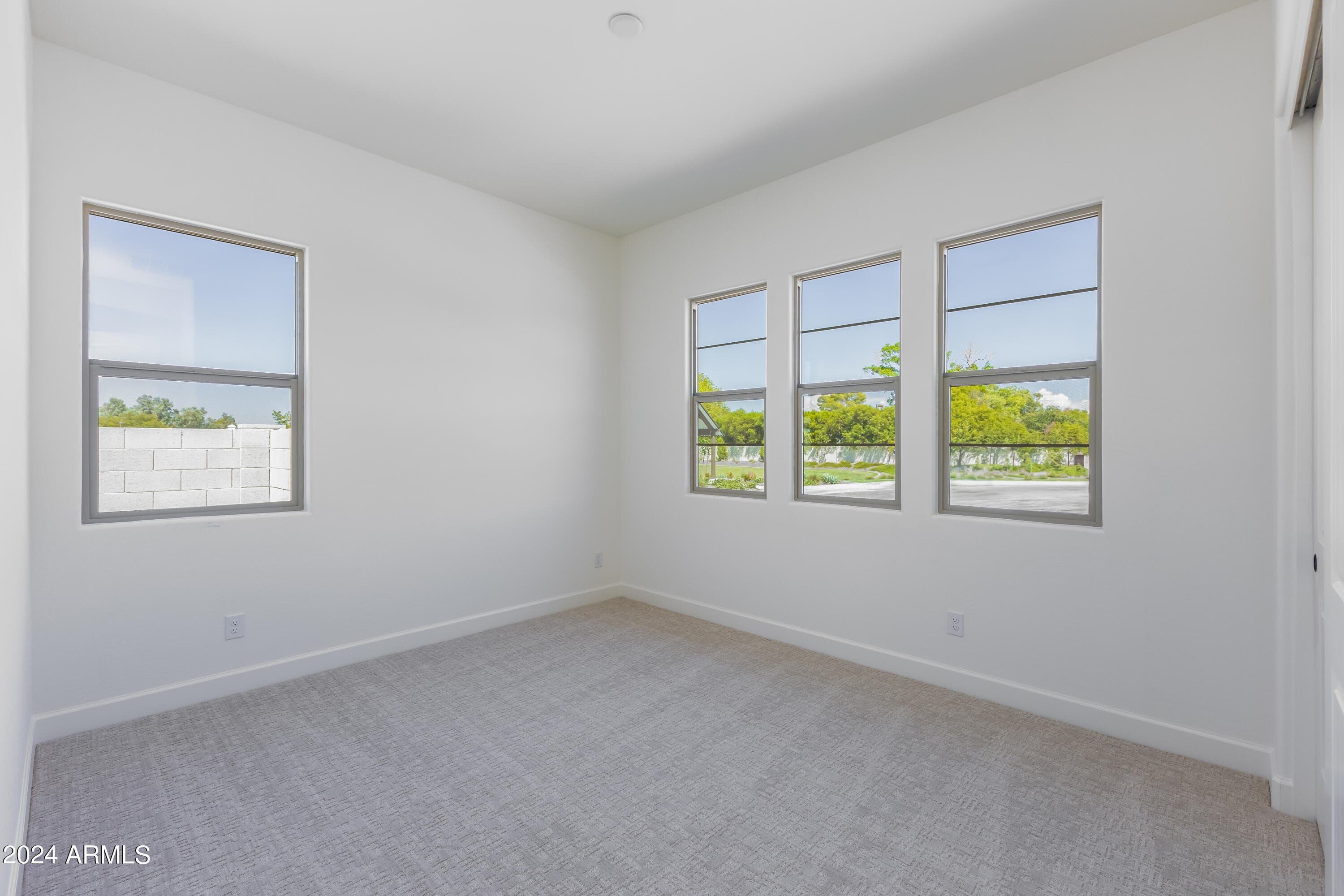 7583 W GELDING Drive, Peoria, AZ 85381 — photo 30 of 44