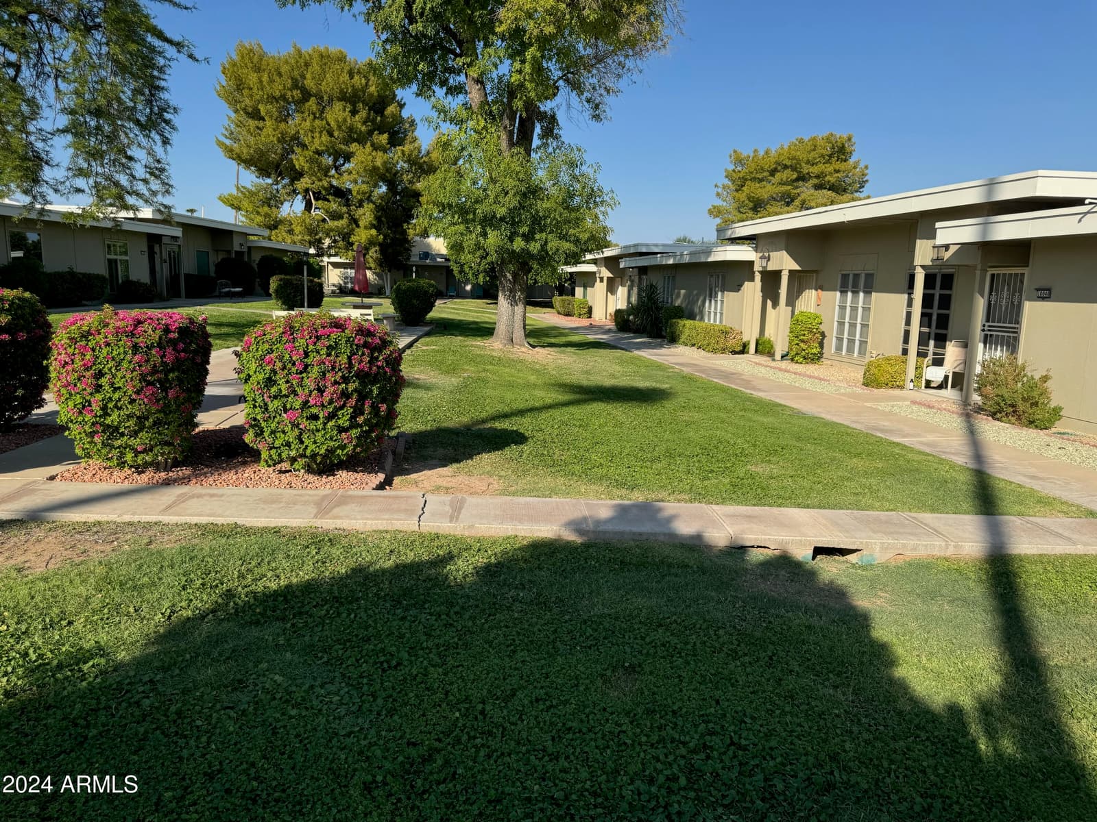10038 W LANCASTER Drive, Sun City, AZ 85351 — photo 5 of 34