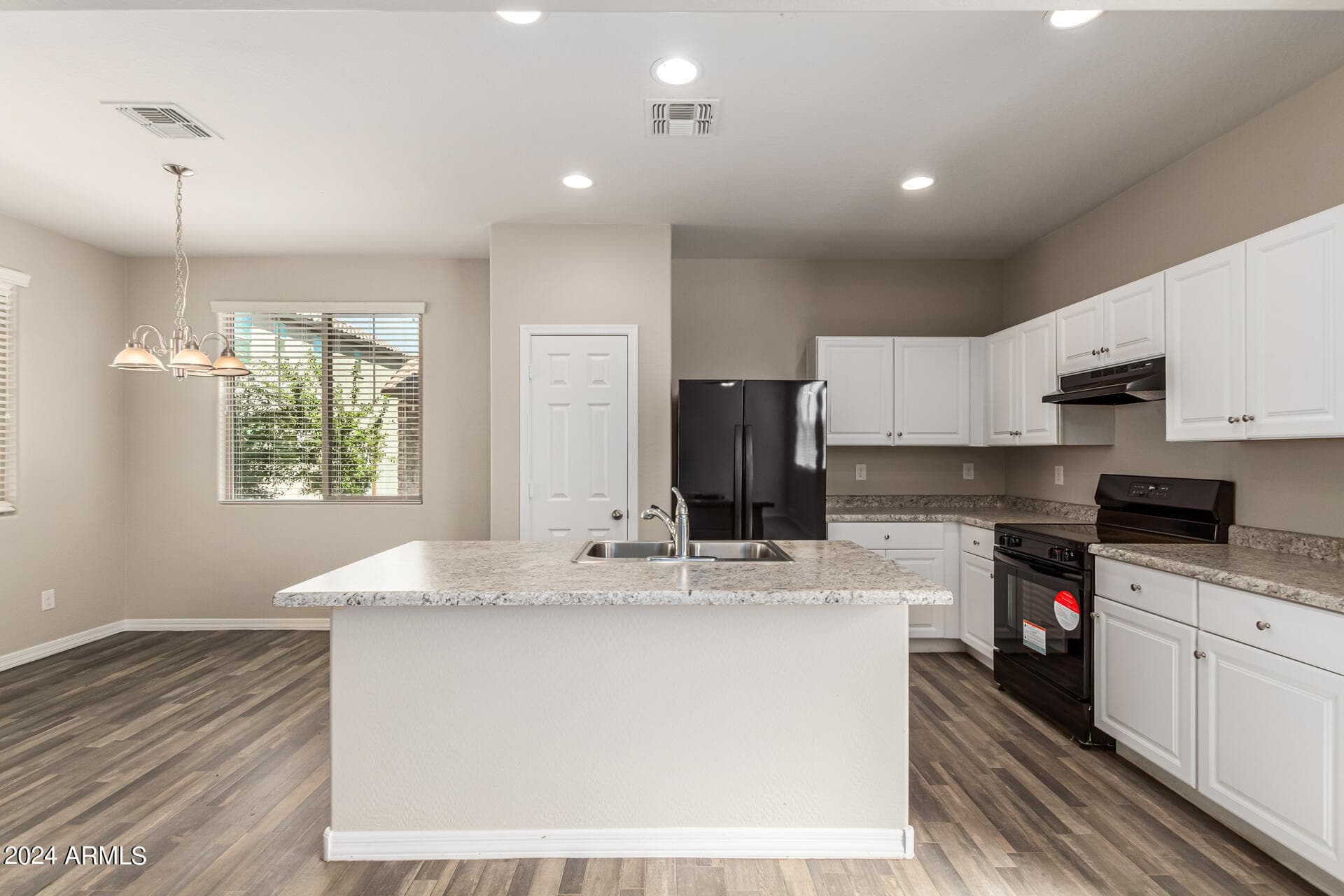 823 E AGUA FRIA Lane, Avondale, AZ 85323 — photo 22 of 50