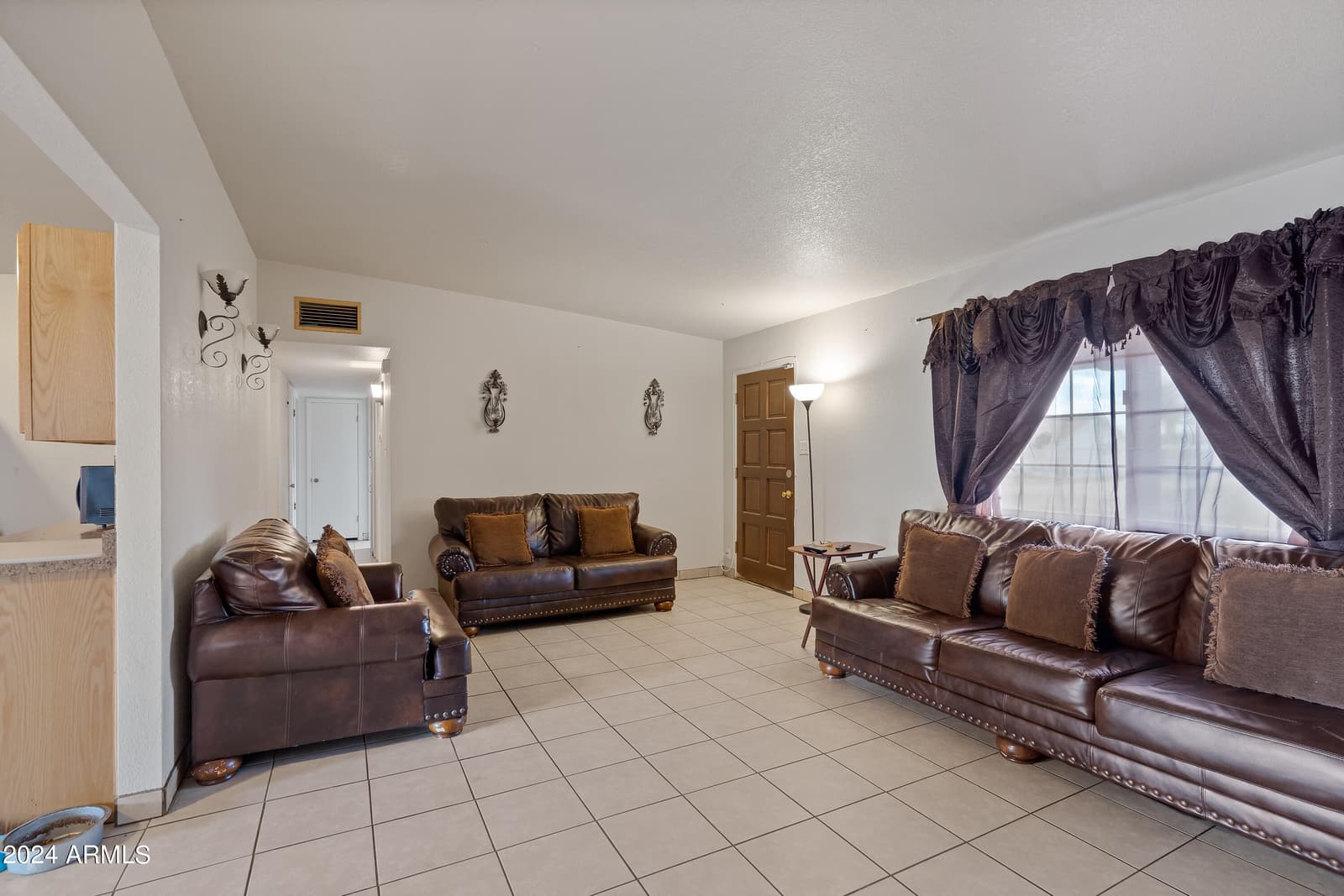 91 E CARGIL Drive, Sierra Vista, AZ 85635 — photo 5 of 21