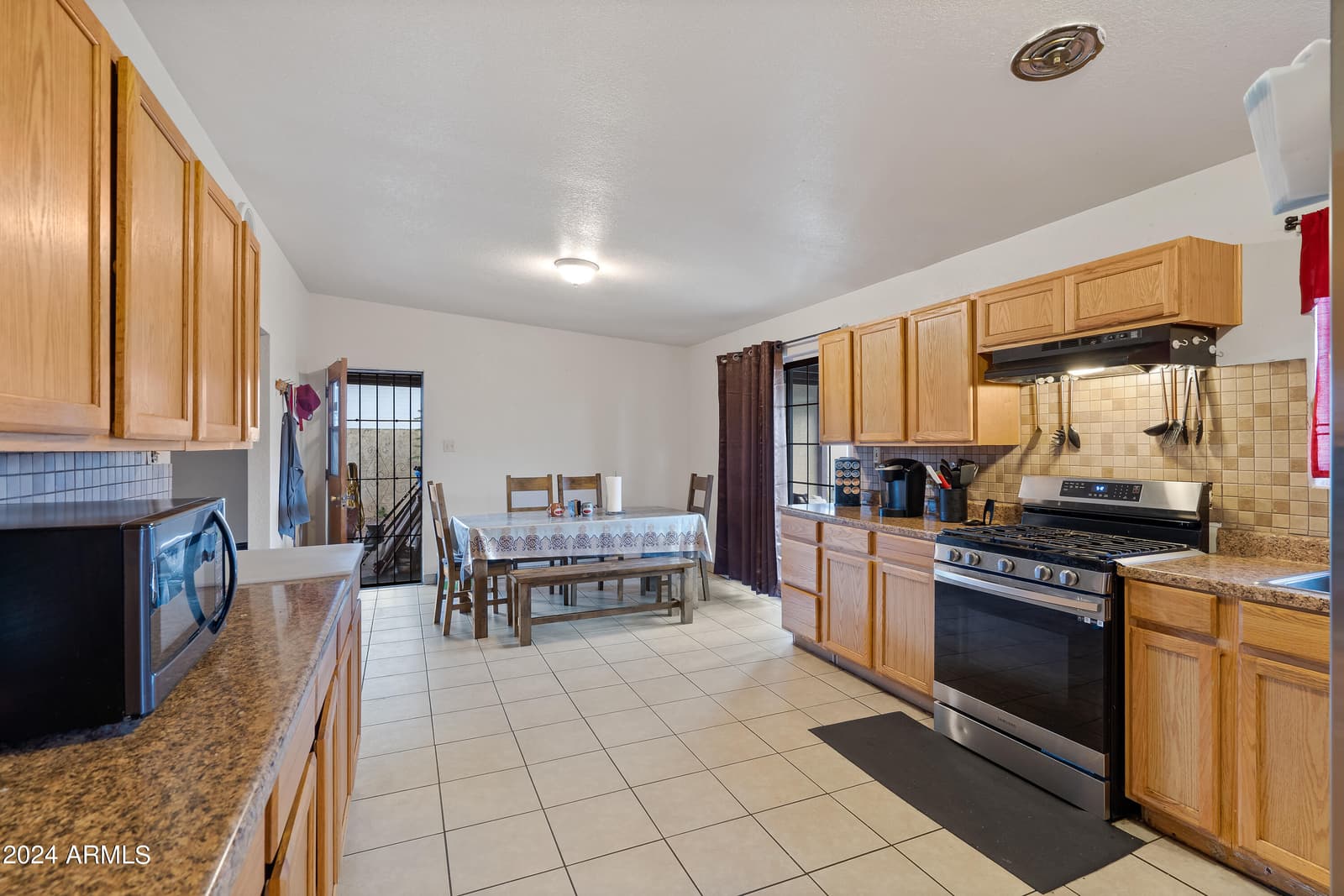 91 E CARGIL Drive, Sierra Vista, AZ 85635 — photo 9 of 21