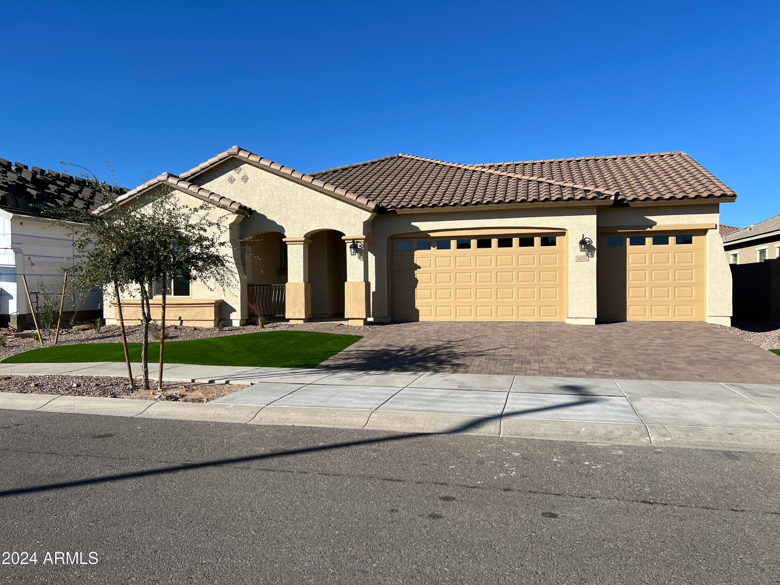 16092 W Questa Drive, Surprise, AZ 85387 — photo 2 of 64