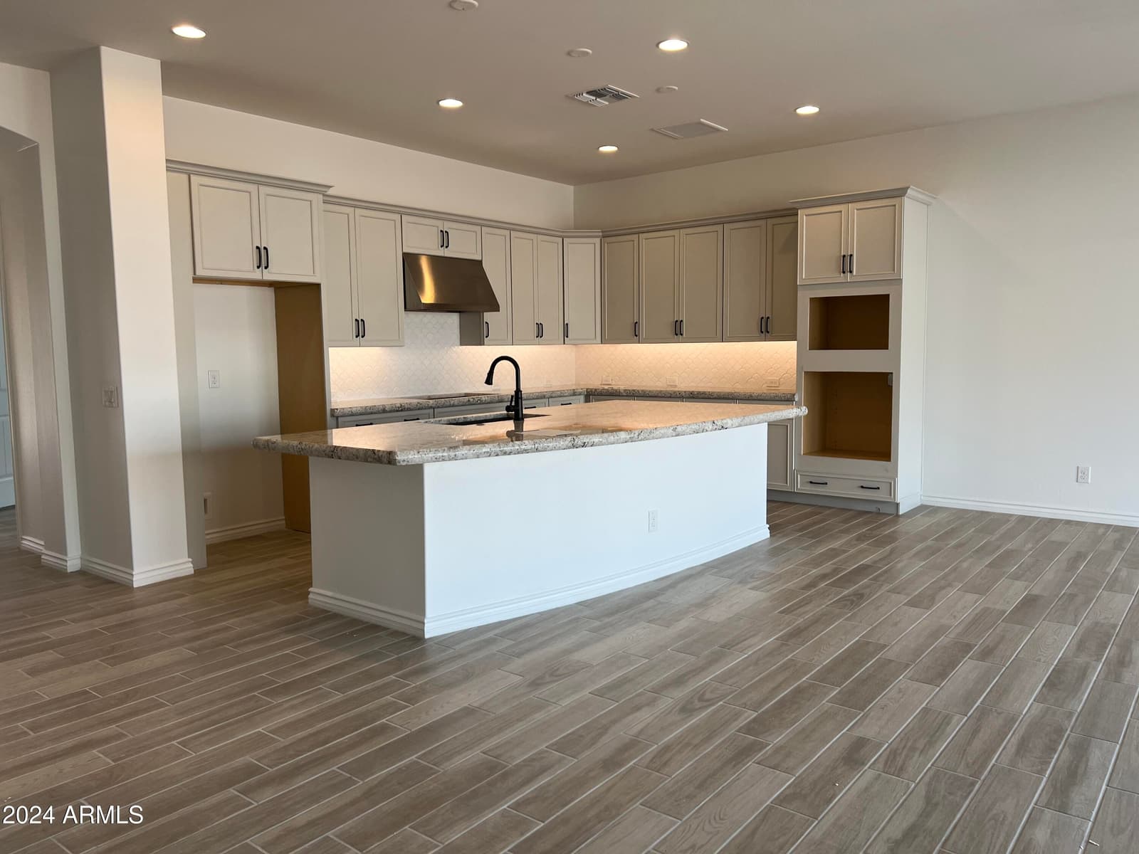 16092 W Questa Drive, Surprise, AZ 85387 — photo 11 of 64