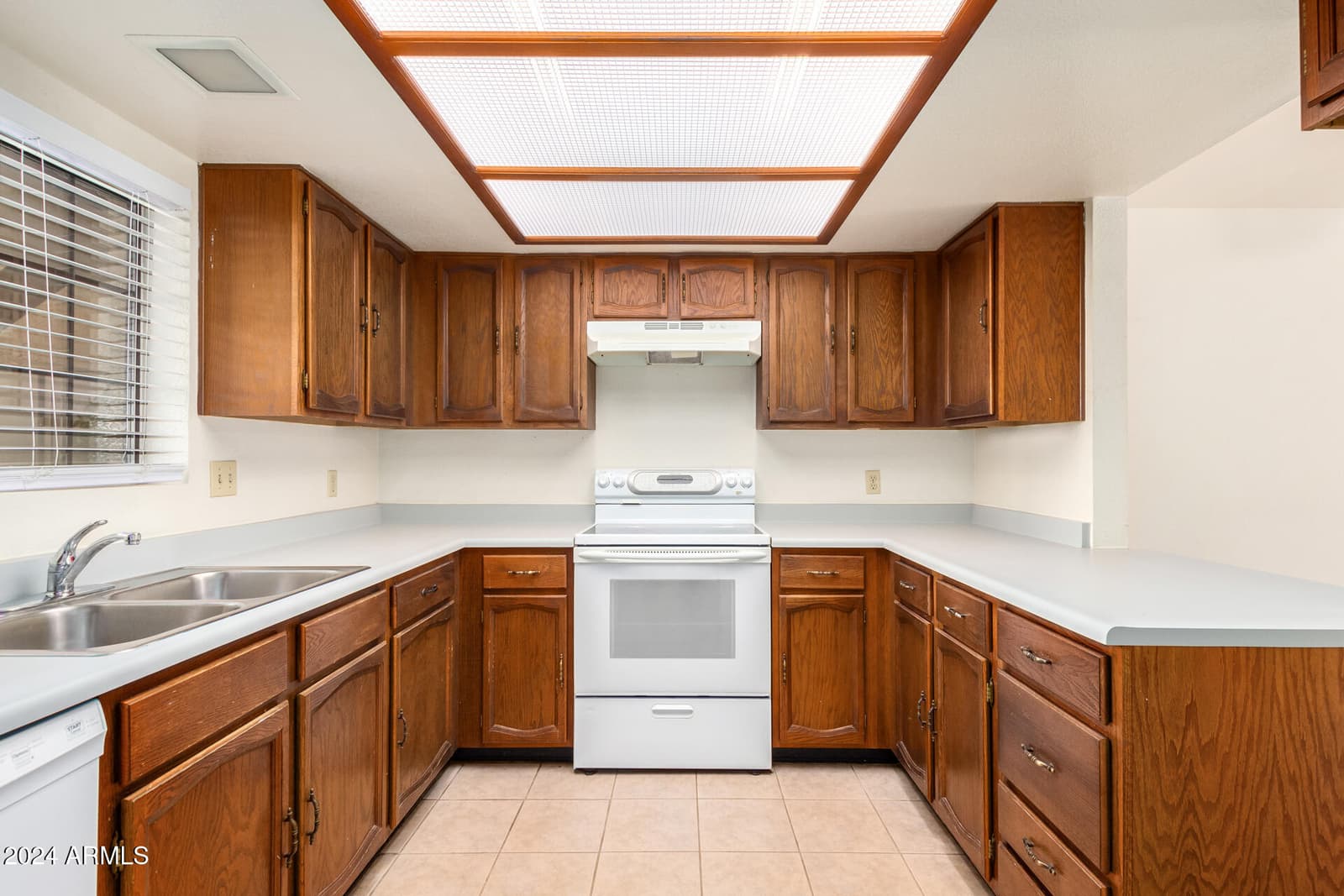 8201 N 21ST Drive C107, Phoenix, AZ 85021 — photo 6 of 29