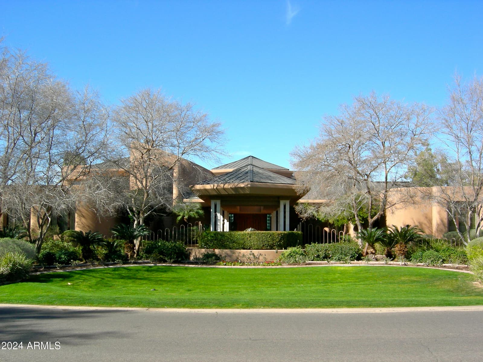 15 Biltmore Estates Drive, Phoenix, AZ 85016 — photo 1 of 40