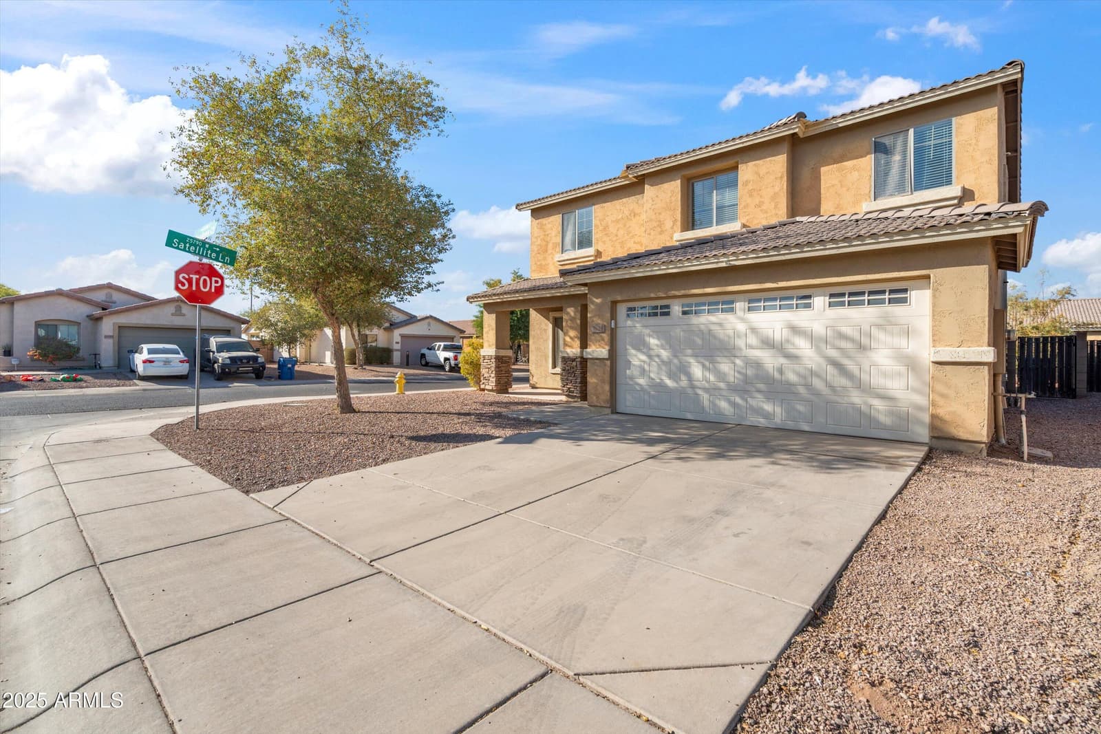 7504 S SUNDOWN Court, Buckeye, AZ 85326 — photo 2 of 30