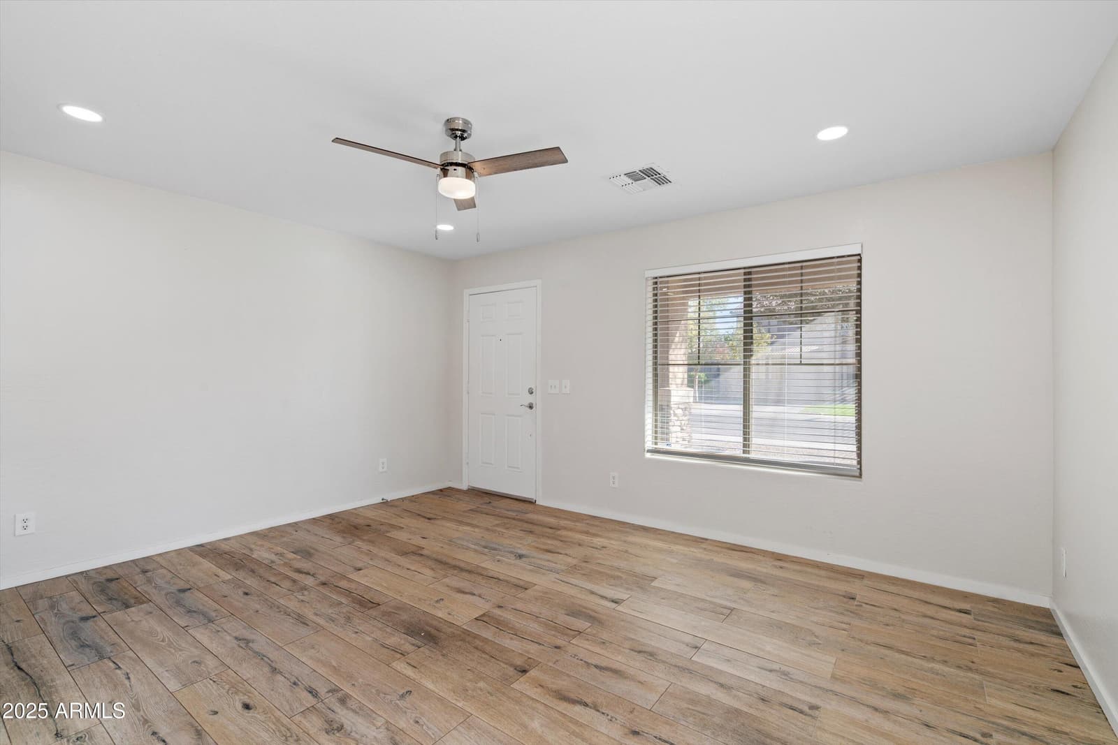 7504 S SUNDOWN Court, Buckeye, AZ 85326 — photo 5 of 30