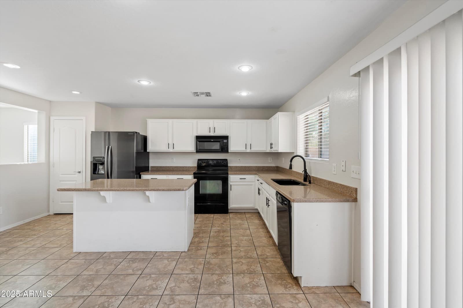 7504 S SUNDOWN Court, Buckeye, AZ 85326 — photo 10 of 30