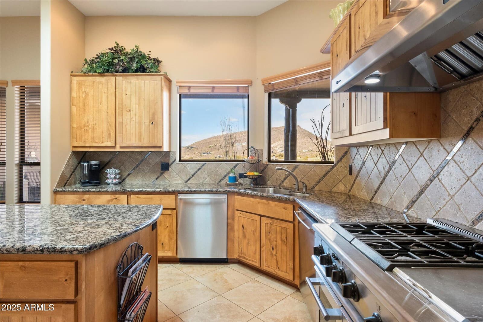 9784 E MIRAMONTE Drive, Scottsdale, AZ 85262 — photo 10 of 57