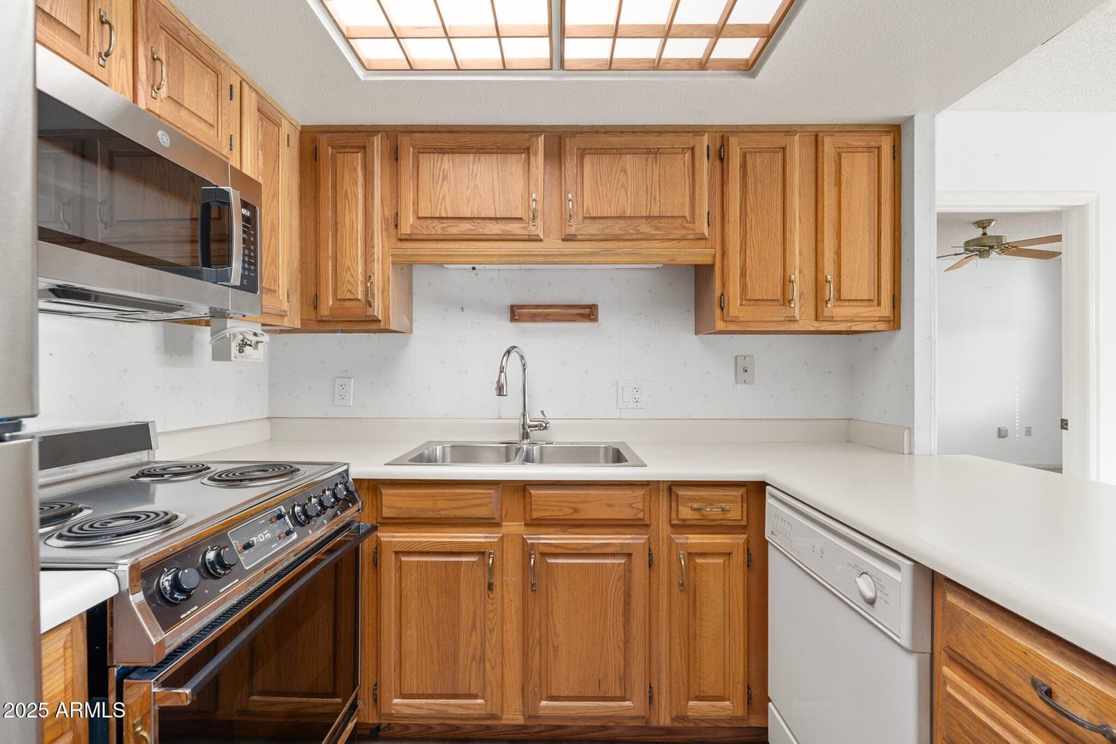 10330 W Thunderbird Boulevard C119, Sun City, AZ 85351 — photo 5 of 62