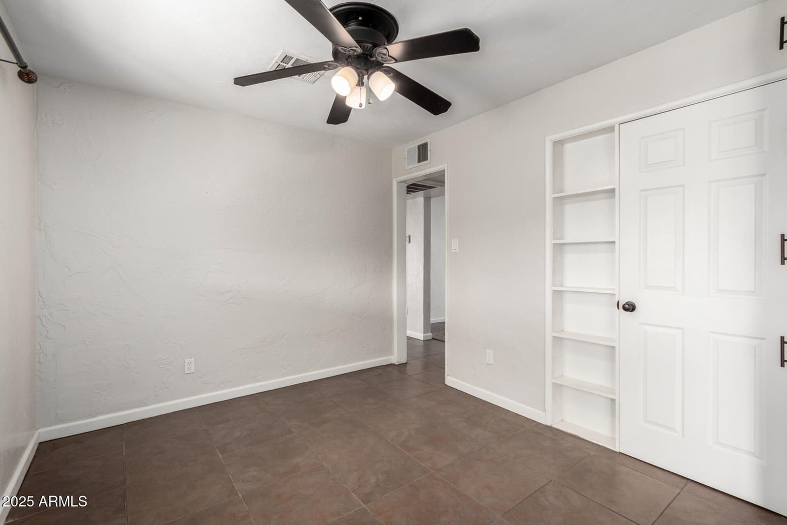 1061 W 5TH Street, Mesa, AZ 85201 — photo 8 of 29