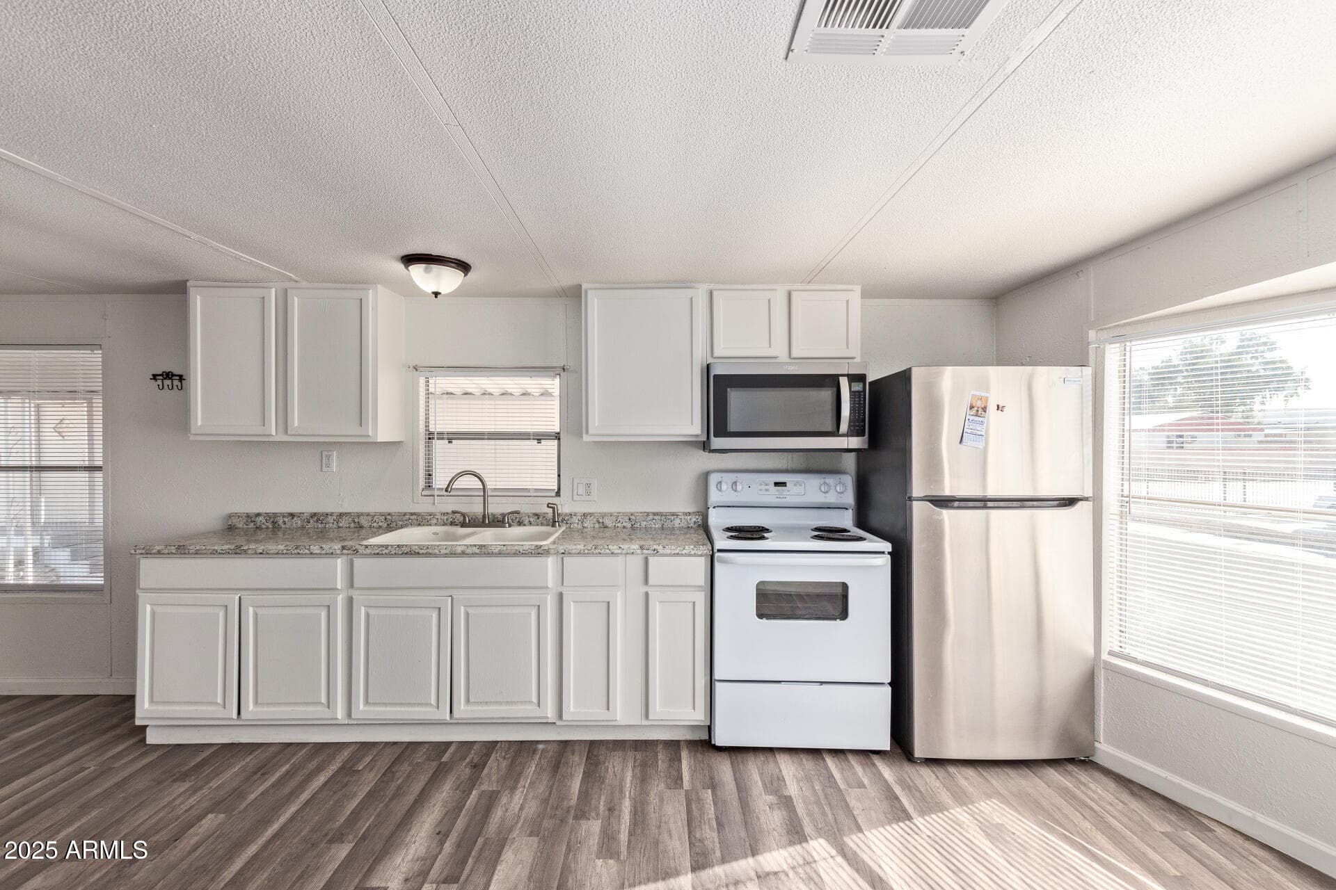 1221 N DYSART Road 35, Avondale, AZ 85323 — photo 11 of 22