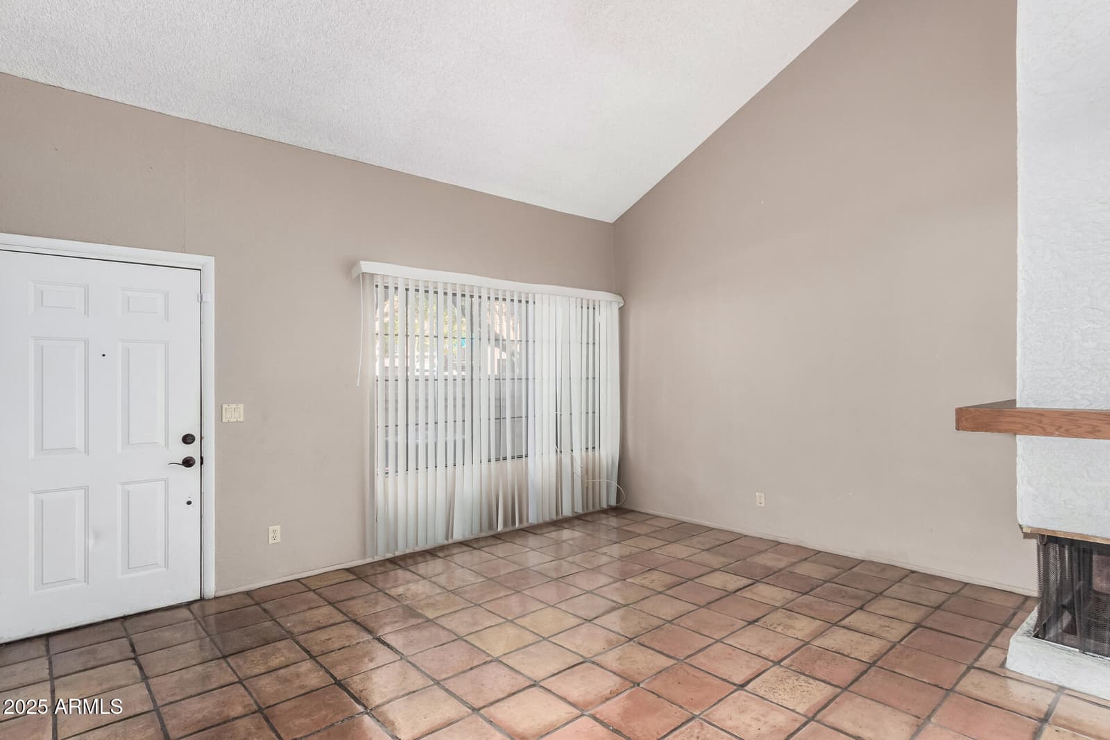 609 E MESQUITE Circle D131, Tempe, AZ 85288 — photo 3 of 36