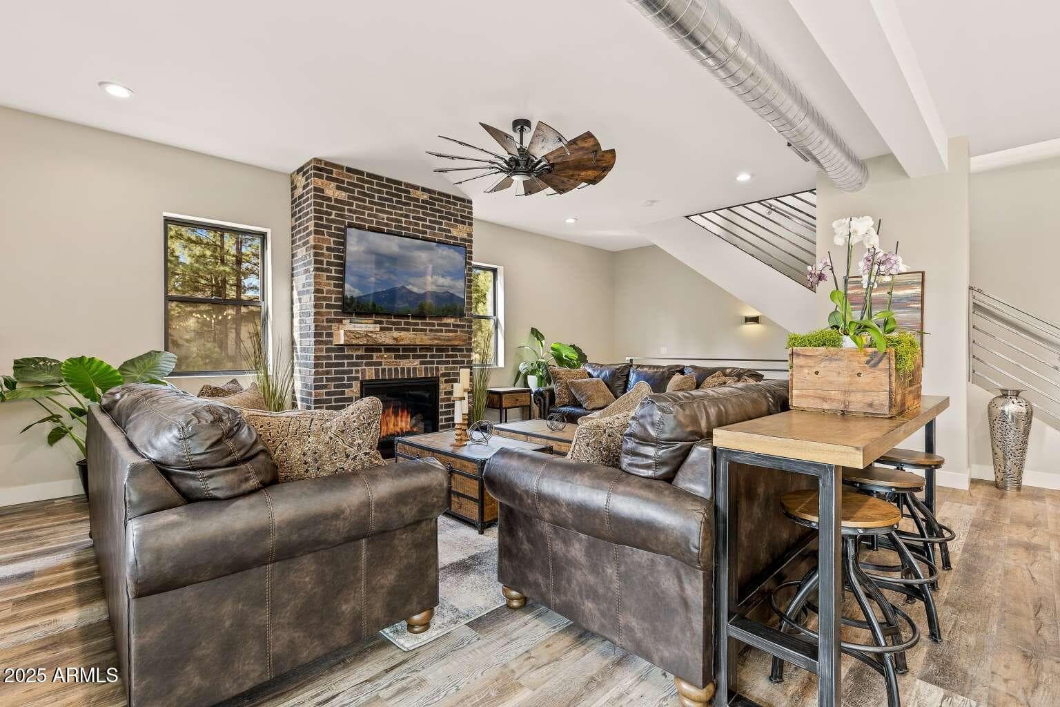 301 S O LEARY Street, Flagstaff, AZ 86001 — photo 8 of 49