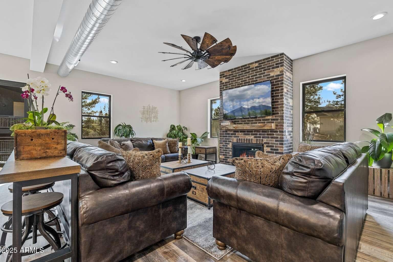 301 S O LEARY Street, Flagstaff, AZ 86001 — photo 10 of 49