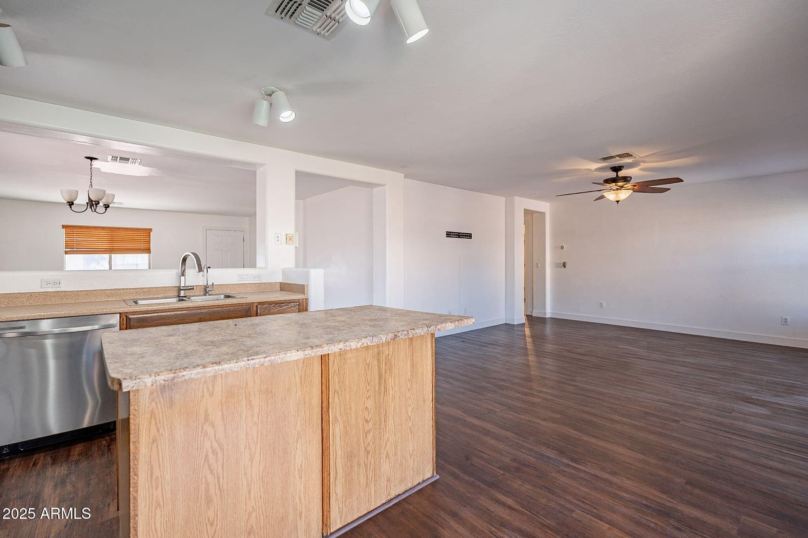 1202 W CENTRAL Avenue, Coolidge, AZ 85128 — photo 30 of 59