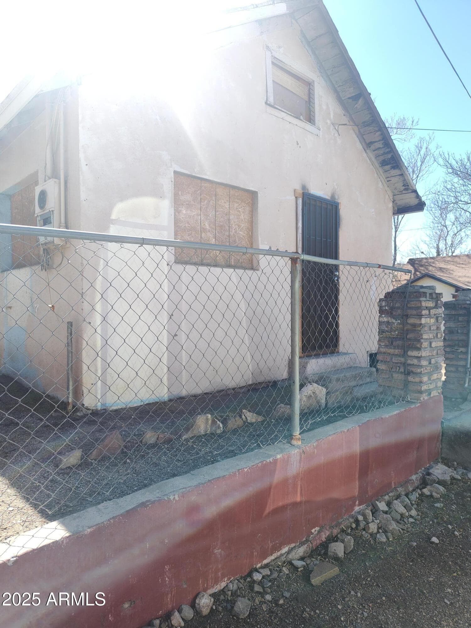 3915 E GREER Street, Miami, AZ 85539 — photo 3 of 16