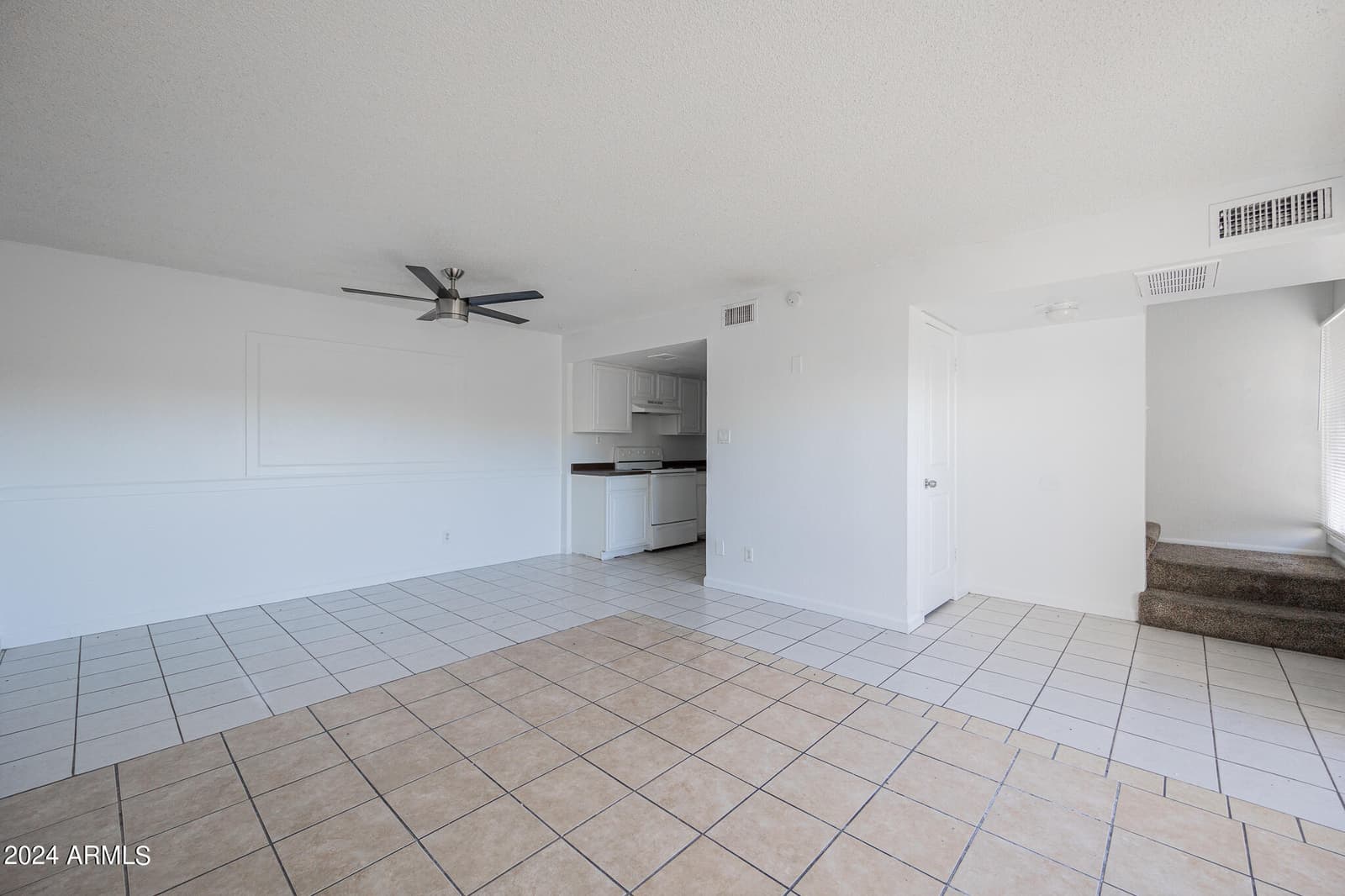 2646 N 43RD Avenue B, Phoenix, AZ 85009 — photo 4 of 17