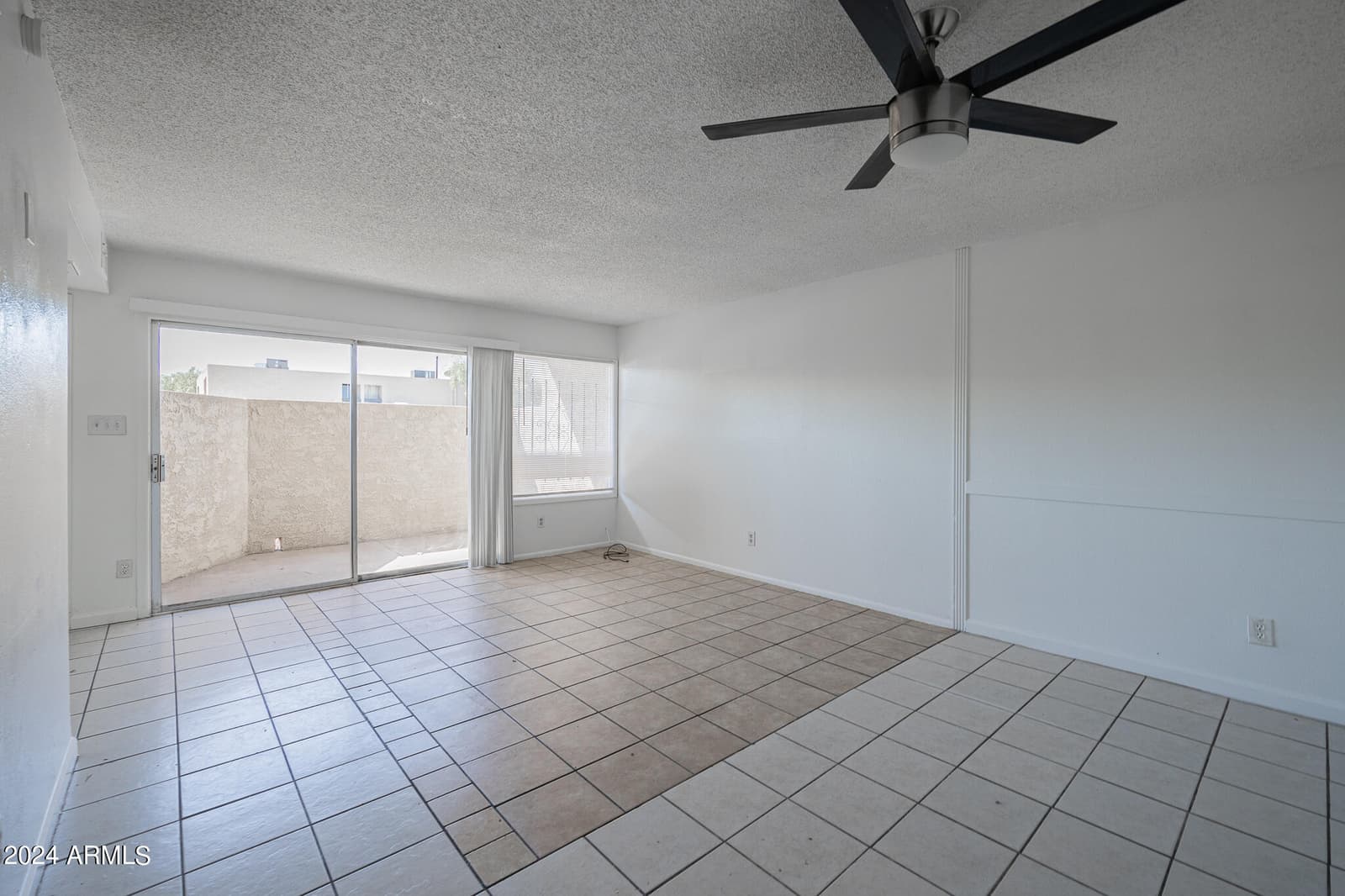 2646 N 43RD Avenue B, Phoenix, AZ 85009 — photo 7 of 17