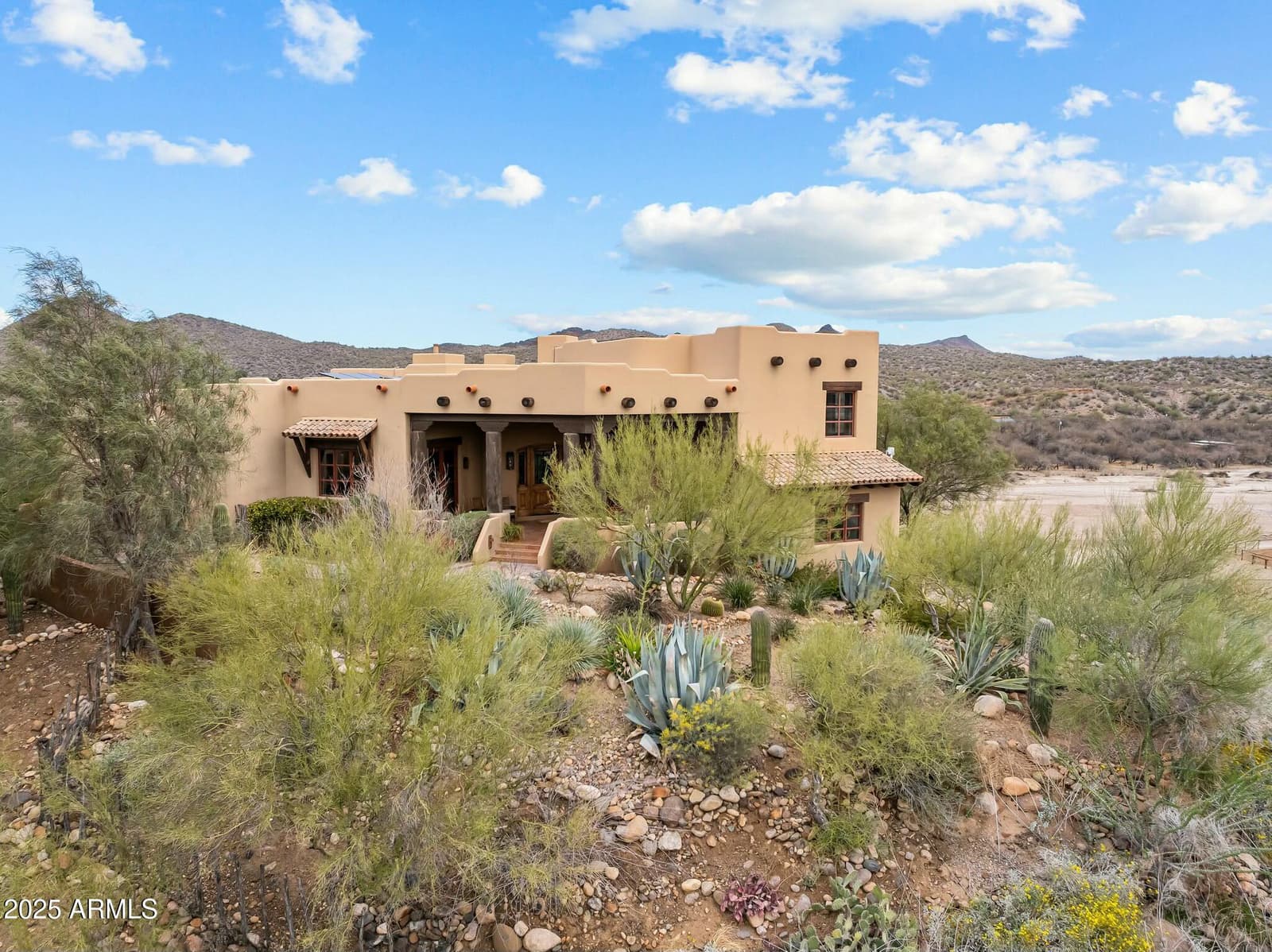 850 W TELLIER Trail W, Wickenburg, AZ 85390 — photo 5 of 115