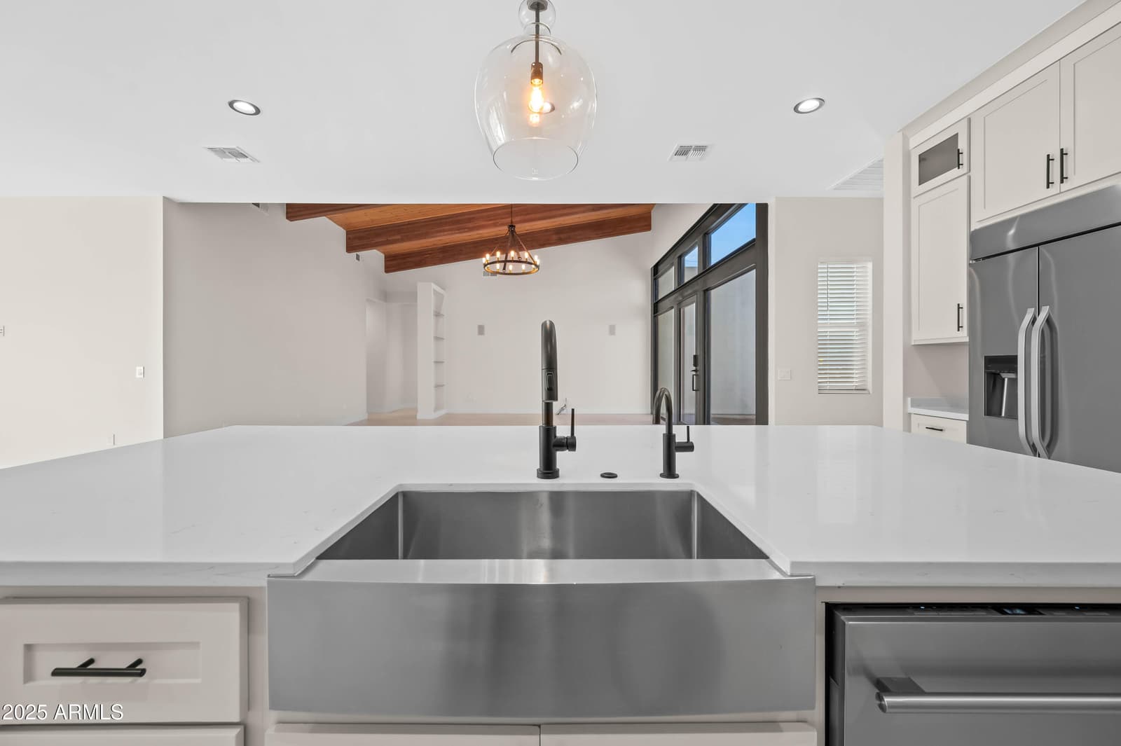 4409 N 32ND Street, Phoenix, AZ 85018 — photo 9 of 76
