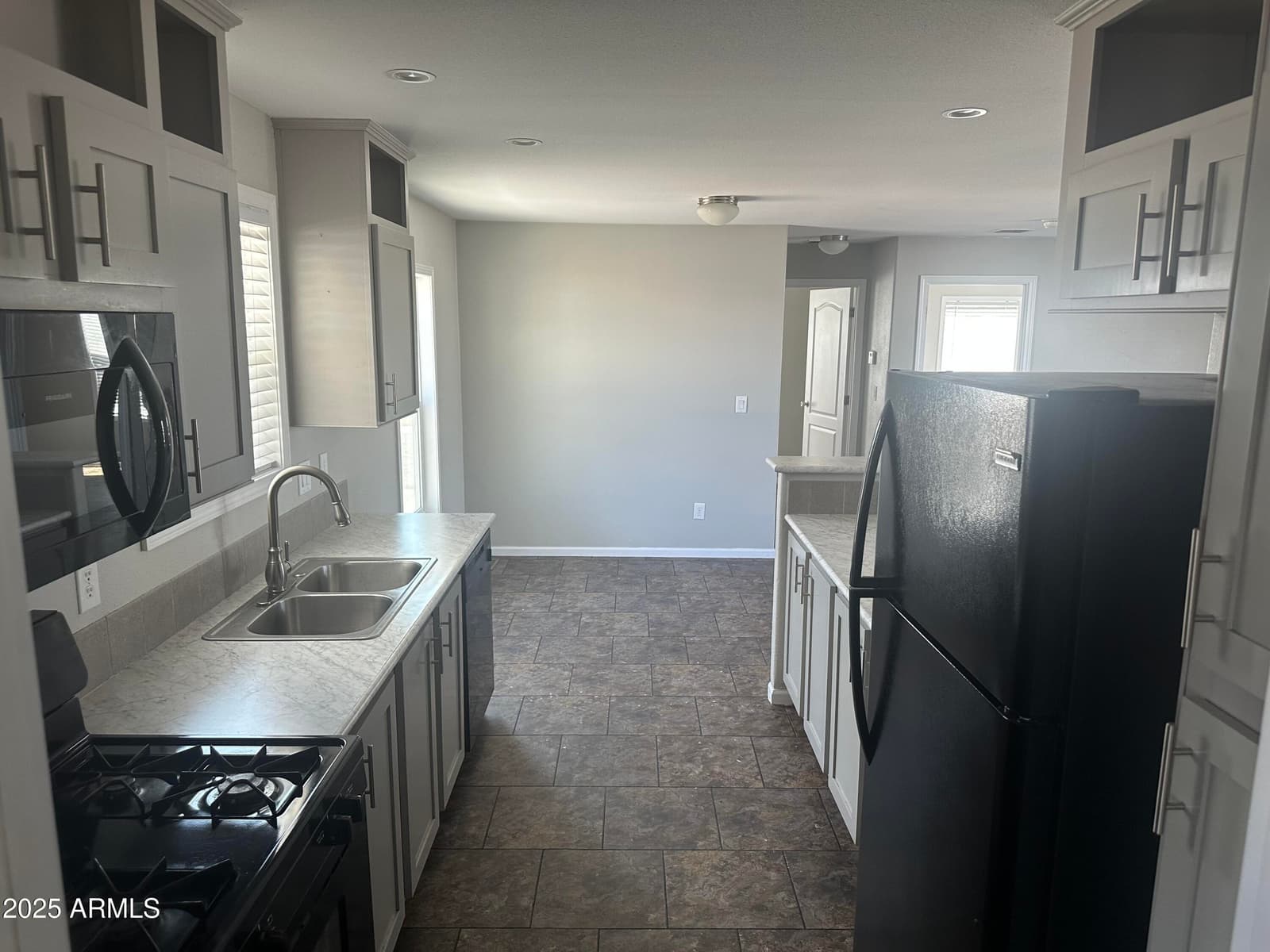 625 W MCKELLIPS Road 213, Mesa, AZ 85201 — photo 11 of 45