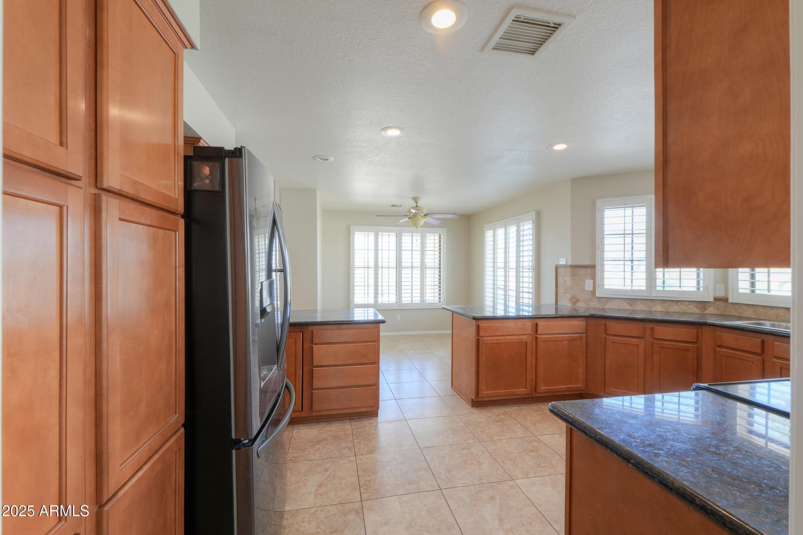 2077 N LAKE SHORE Drive, Casa Grande, AZ 85122 — photo 15 of 59