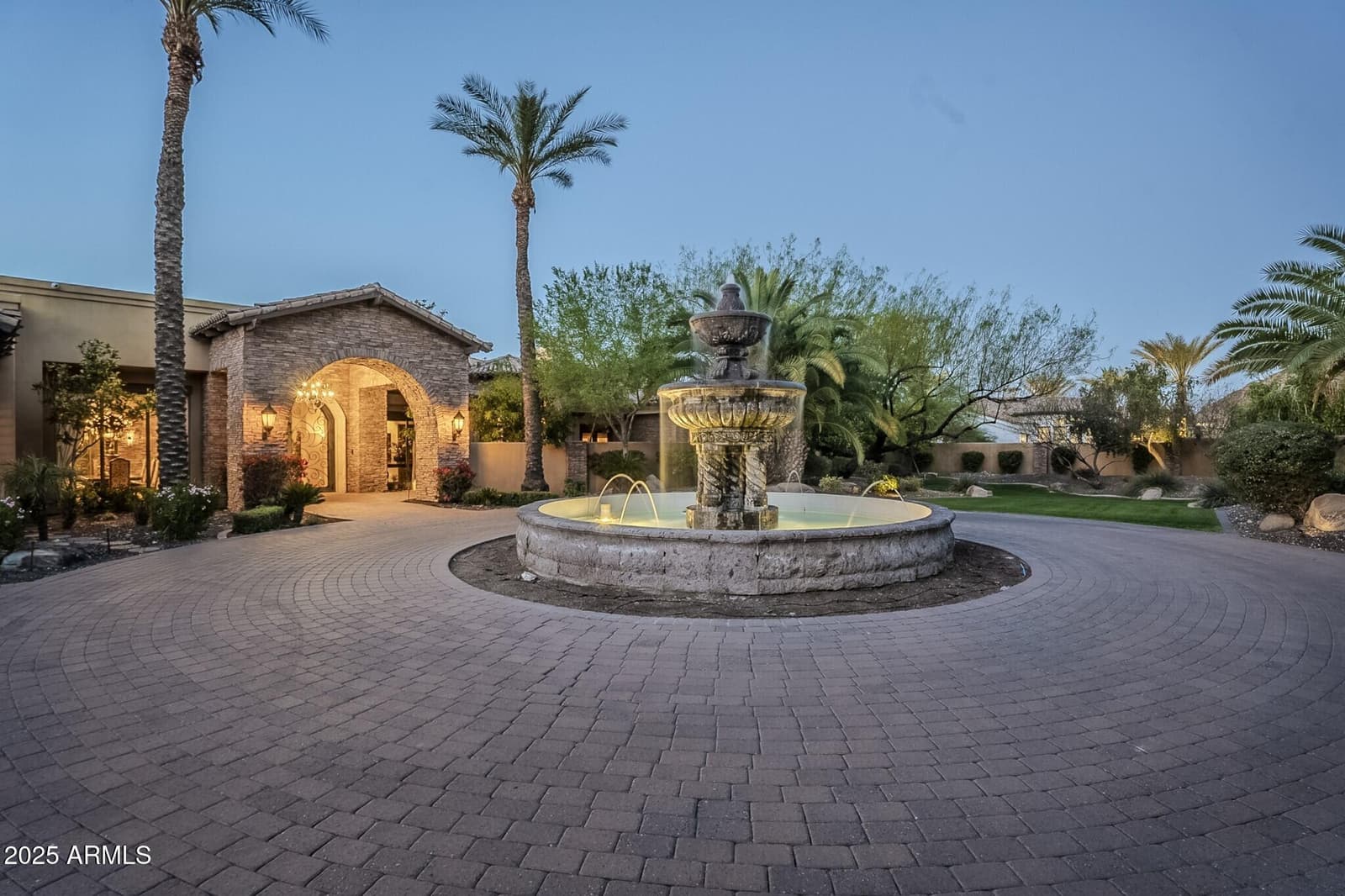 5030 E MOCKINGBIRD Lane, Paradise Valley, AZ 85253 — photo 3 of 84