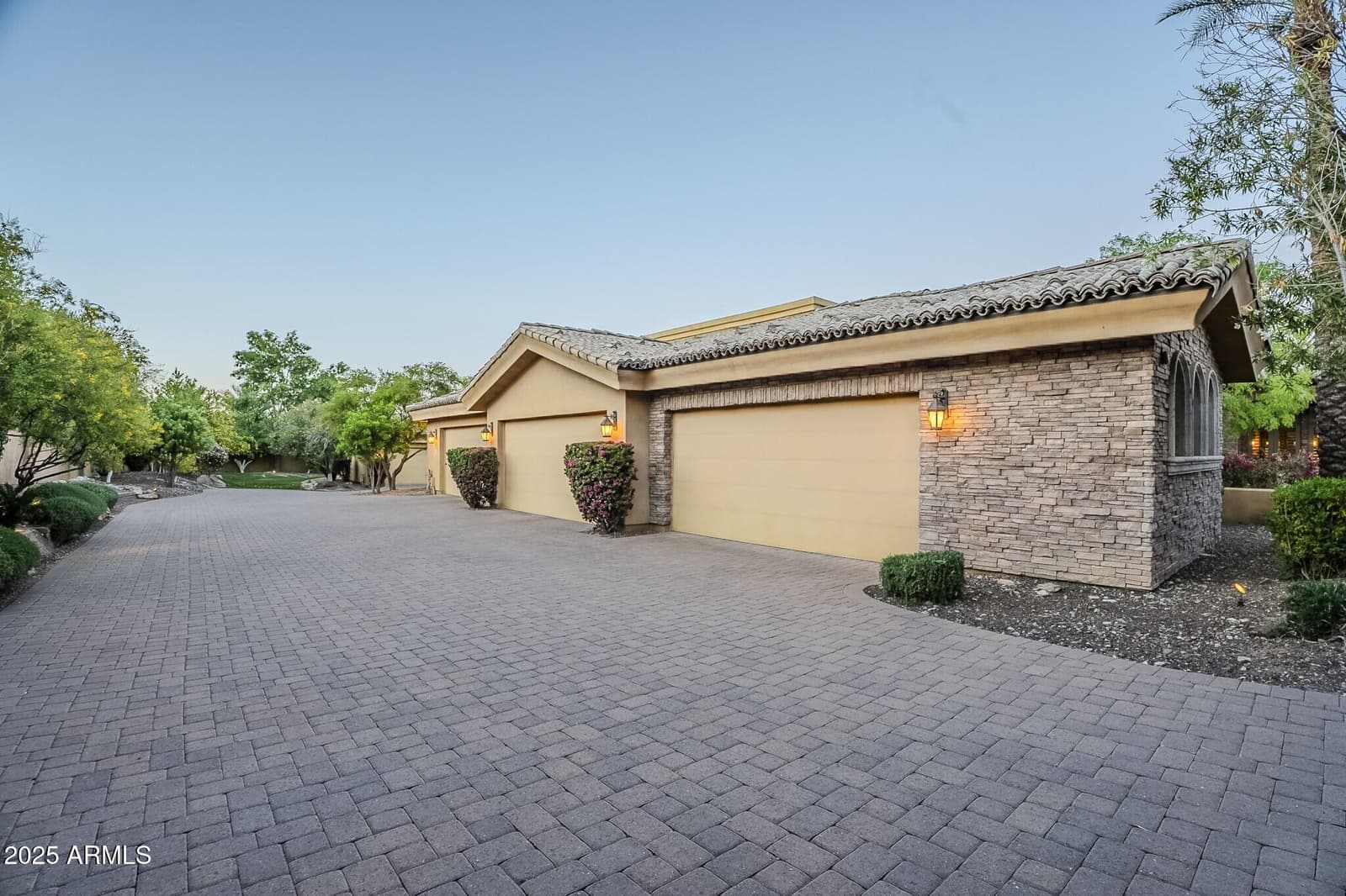 5030 E MOCKINGBIRD Lane, Paradise Valley, AZ 85253 — photo 8 of 84