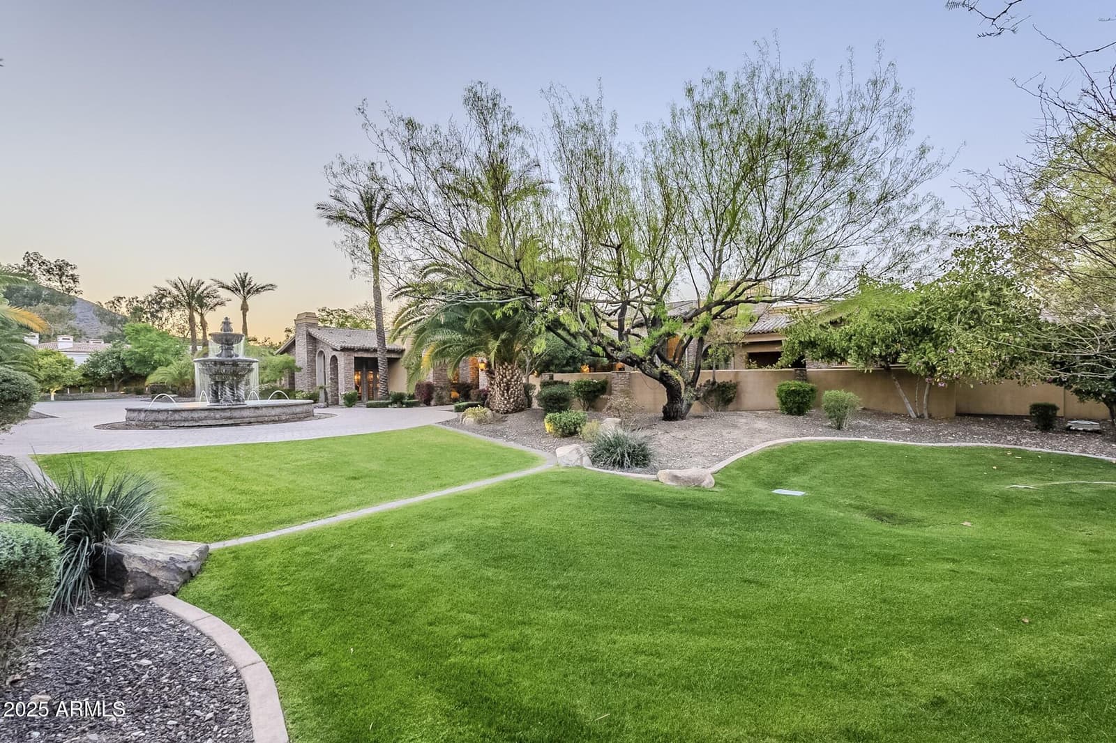 5030 E MOCKINGBIRD Lane, Paradise Valley, AZ 85253 — photo 9 of 84
