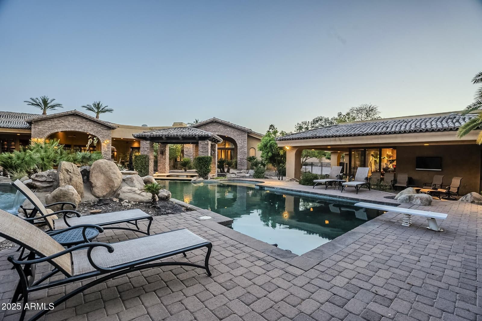 5030 E MOCKINGBIRD Lane, Paradise Valley, AZ 85253 — photo 10 of 84