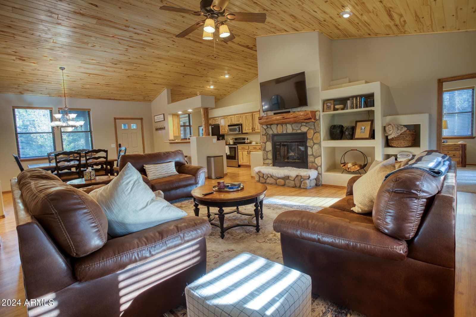 1640 S SPRUCE Lane, Show Low, AZ 85901 — photo 4 of 27