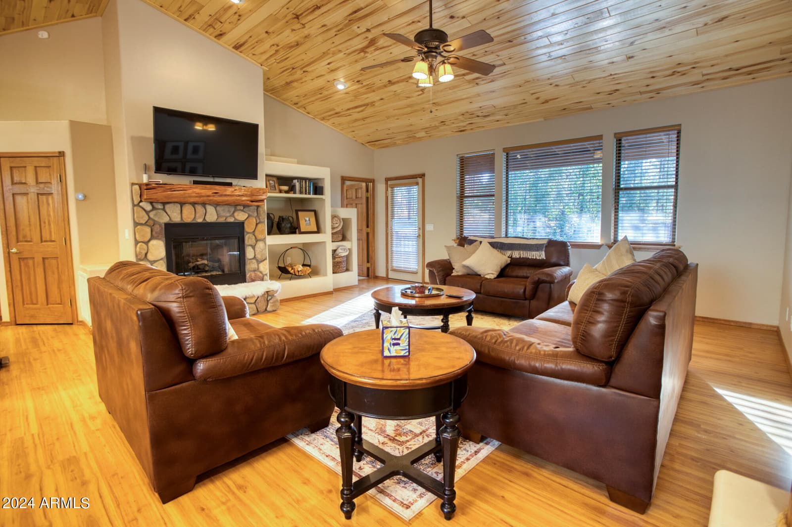 1640 S SPRUCE Lane, Show Low, AZ 85901 — photo 8 of 27