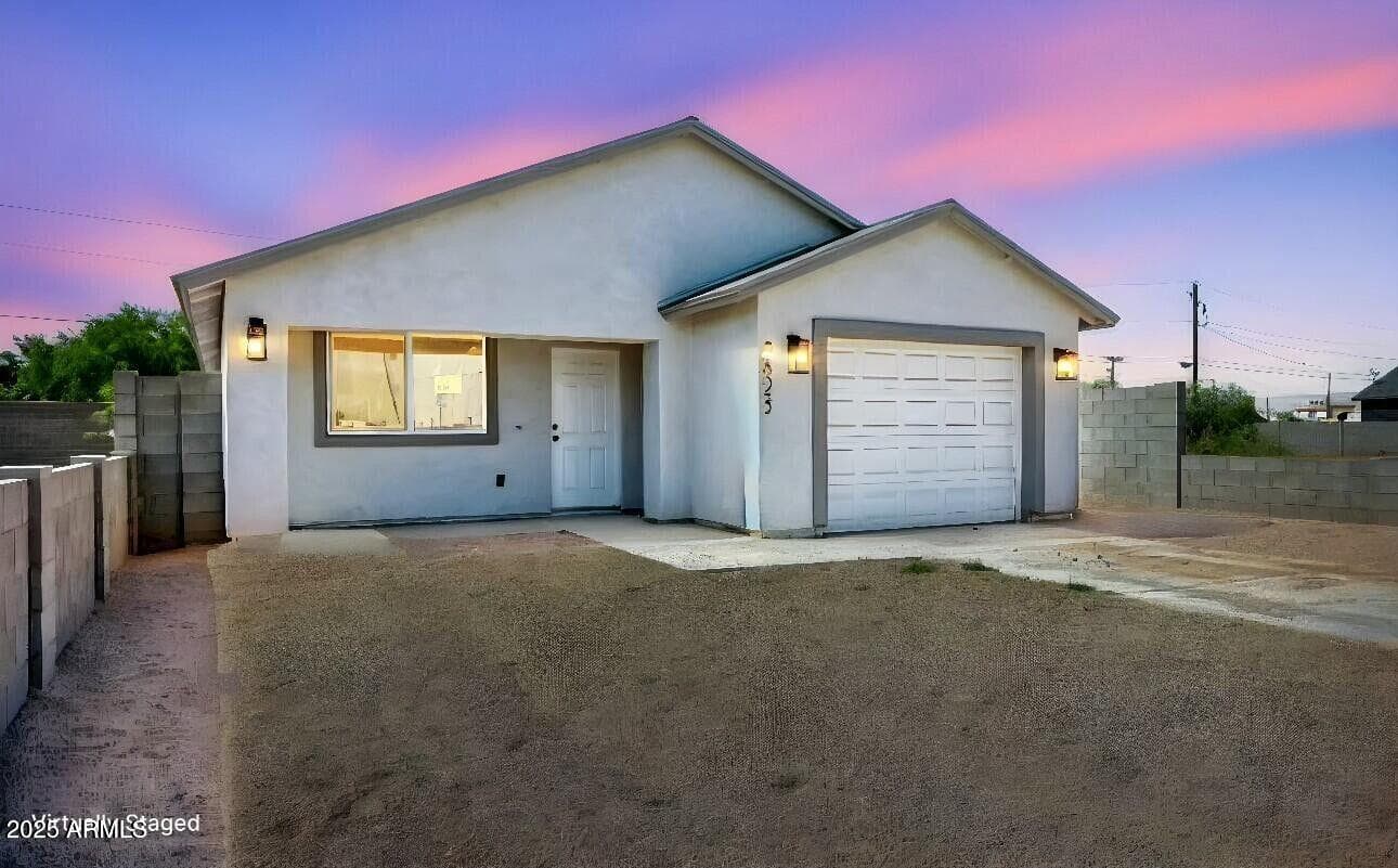 2825 E PUEBLO Avenue, Phoenix, AZ 85040 — photo 1 of 17