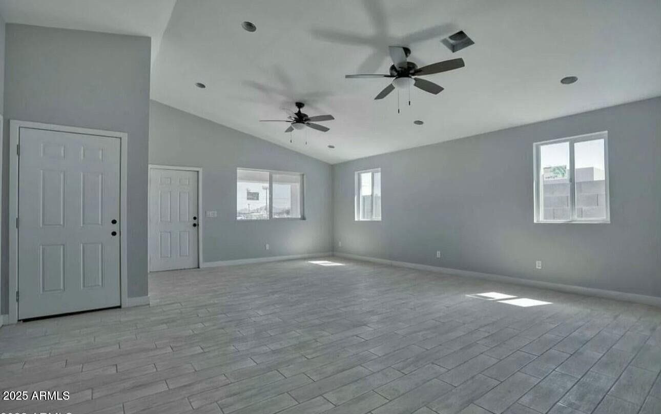 2825 E PUEBLO Avenue, Phoenix, AZ 85040 — photo 7 of 17