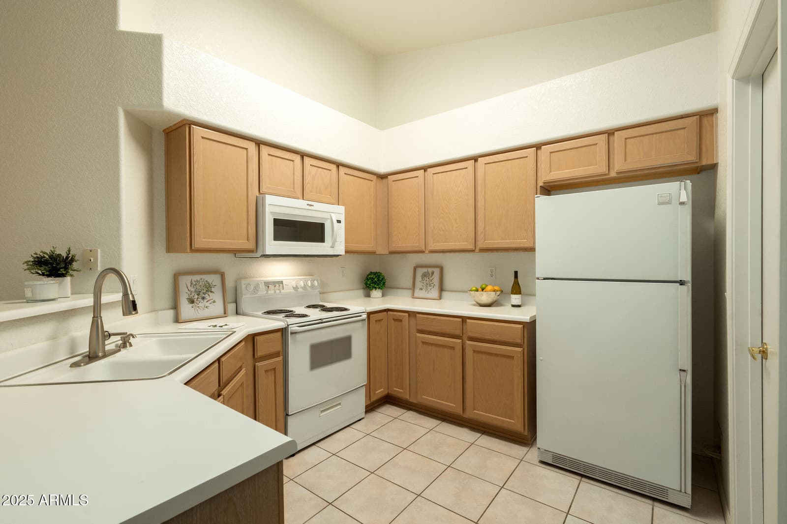 10344 W BURNETT Road, Peoria, AZ 85382 — photo 5 of 37