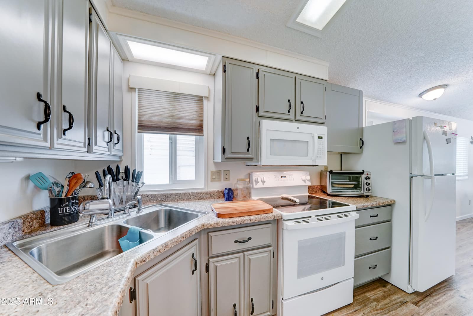 111 S GREENFIELD Road 400, Mesa, AZ 85206 — photo 12 of 35