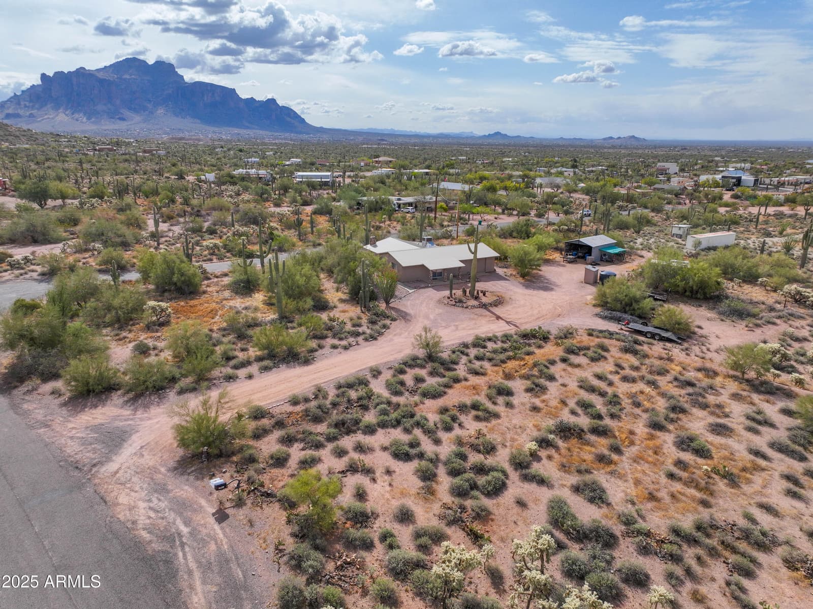 1325 E TONTO Street, Apache Junction, AZ 85119 — photo 9 of 25