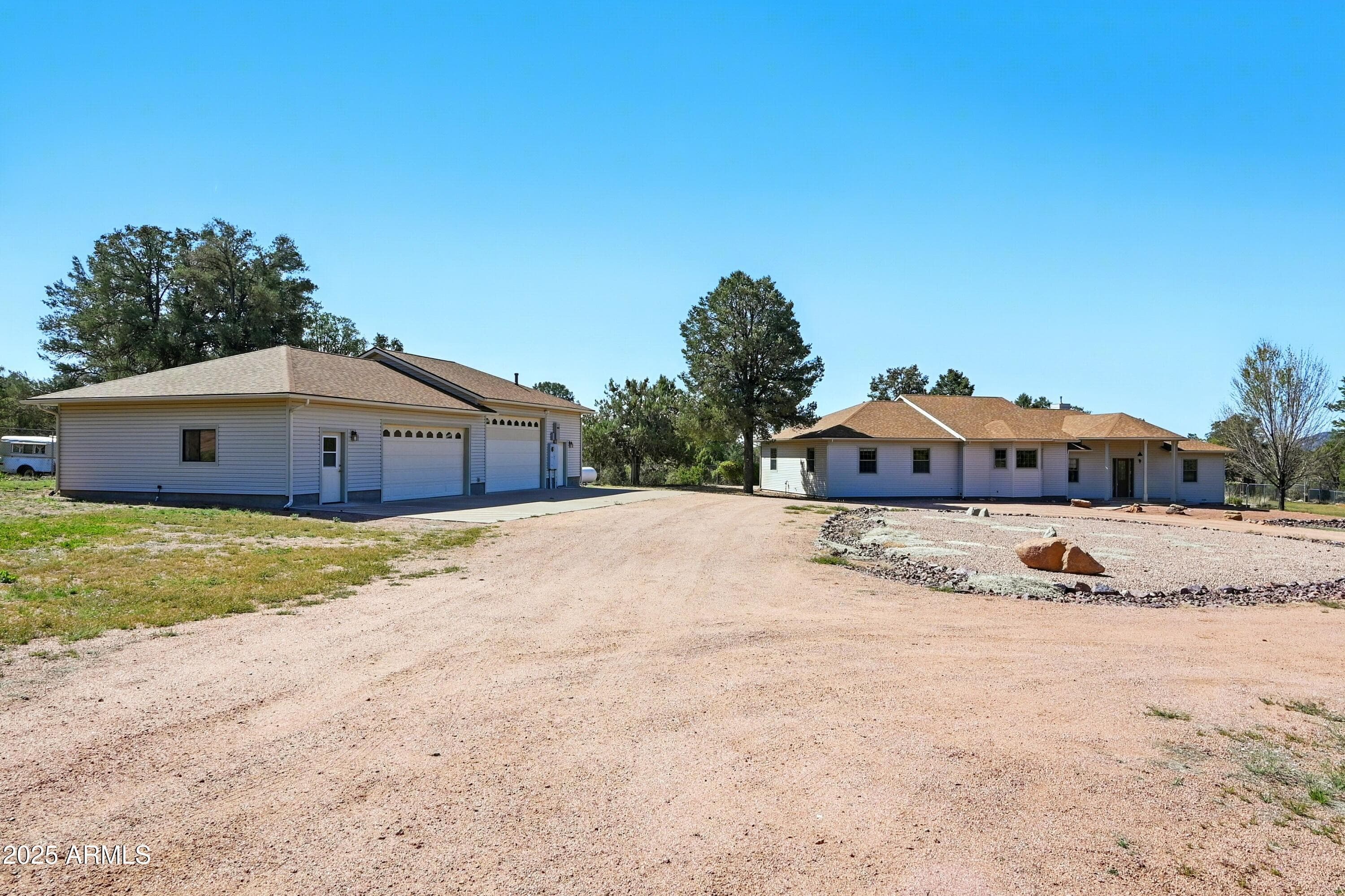 889 E DEALERS CHOICE Lane, Payson, AZ 85541 — photo 10 of 64