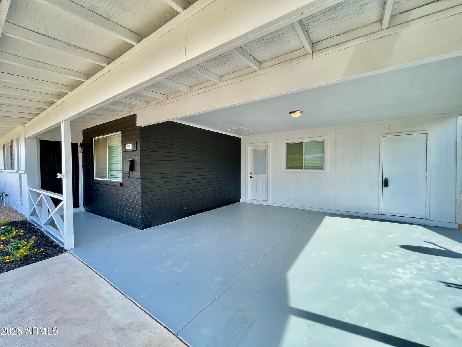 2213 E JANICE Way, Phoenix, AZ 85022 — photo 4 of 22