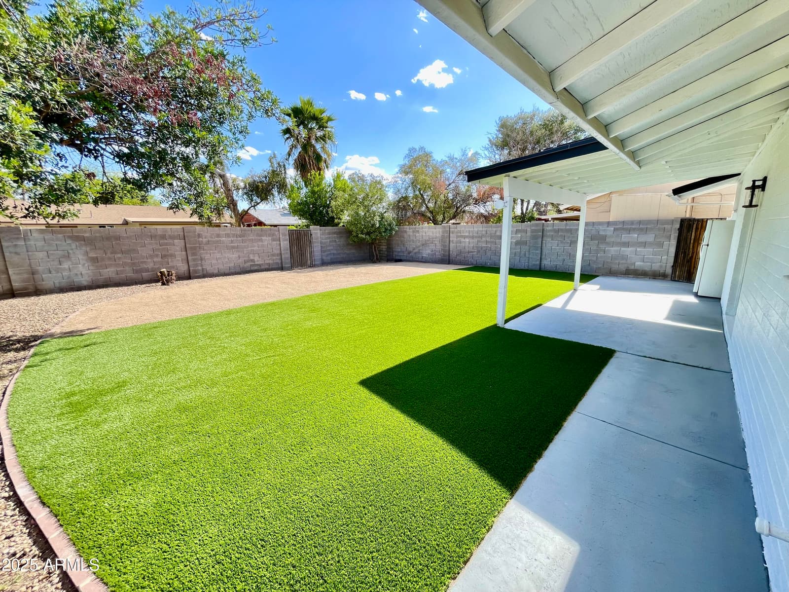2213 E JANICE Way, Phoenix, AZ 85022 — photo 21 of 22