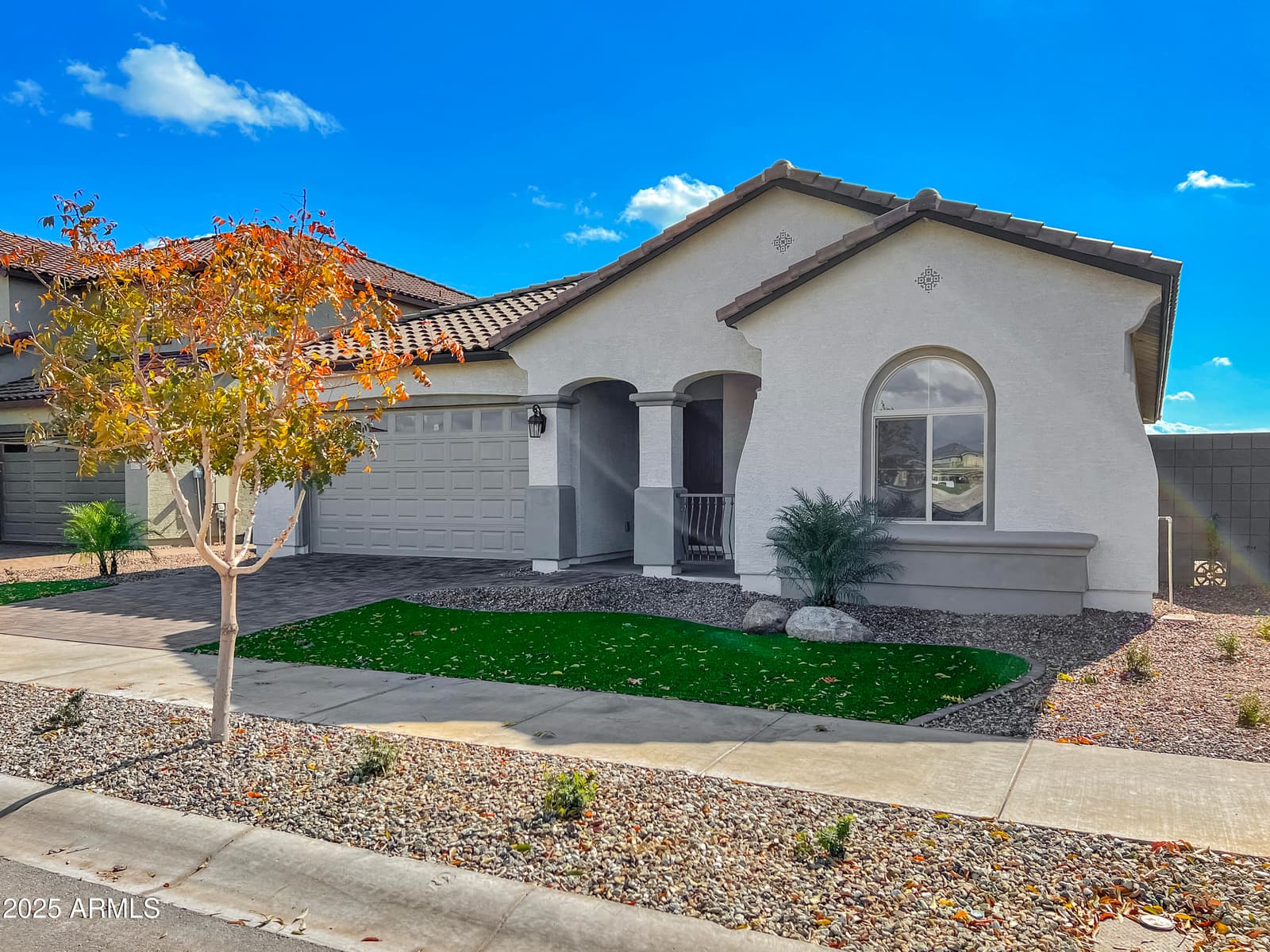 15787 W Mariposa Grande Street, Surprise, AZ 85387 — photo 3 of 55